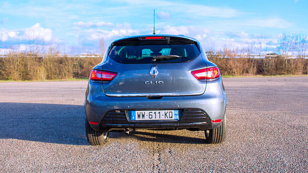 Renault Clio 90CH - Gris/Clim - 5 portes avec Entrée audio / iPod