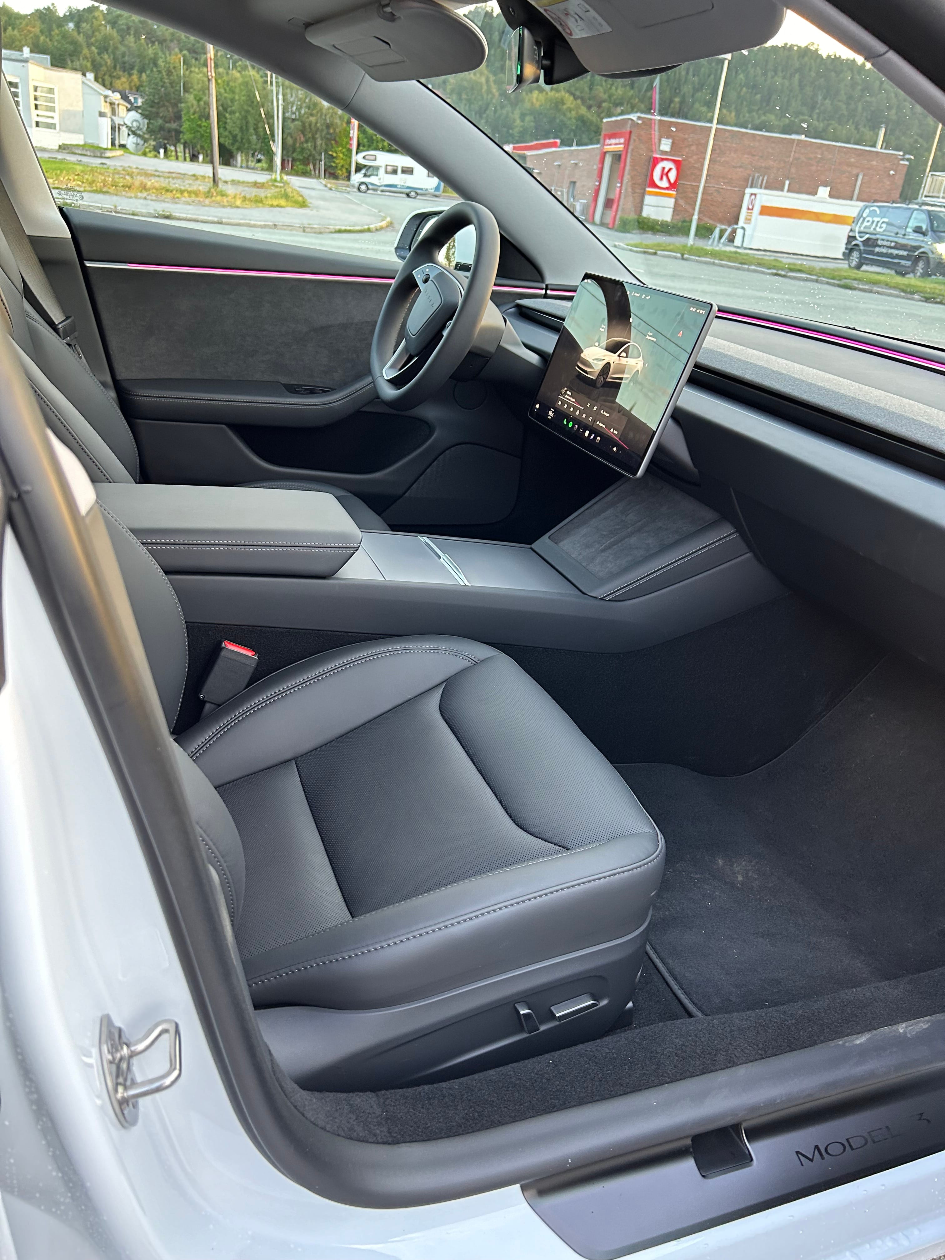 Tesla Model 3 Long Range med Firehjulstrekk
