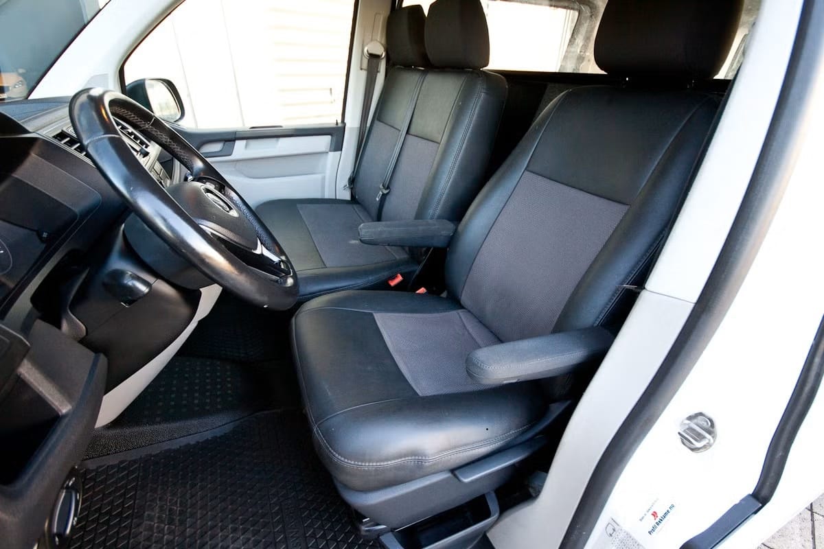 Volkswagen Transporter with Cruise control