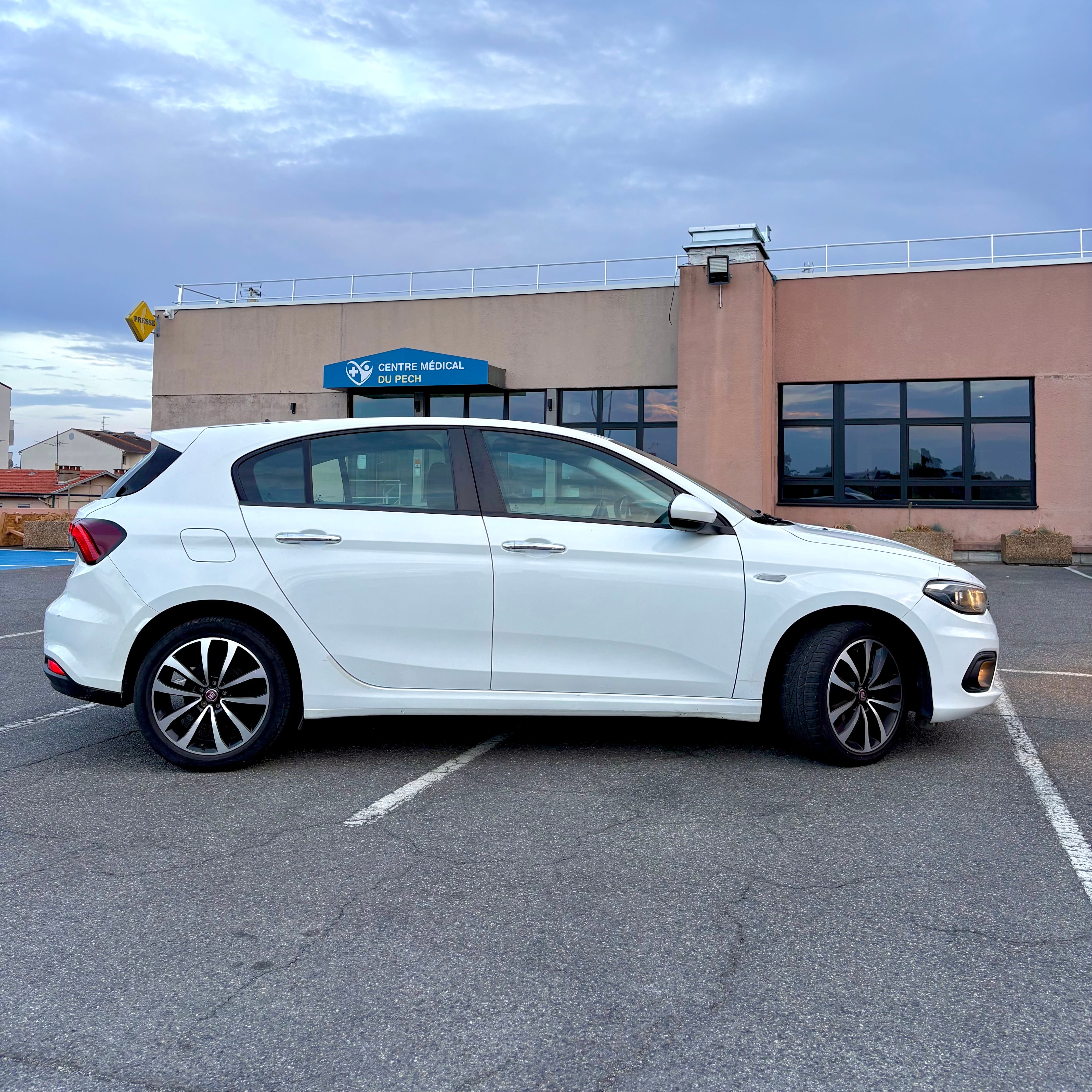 Fiat Tipo con Cámara de marcha atrás