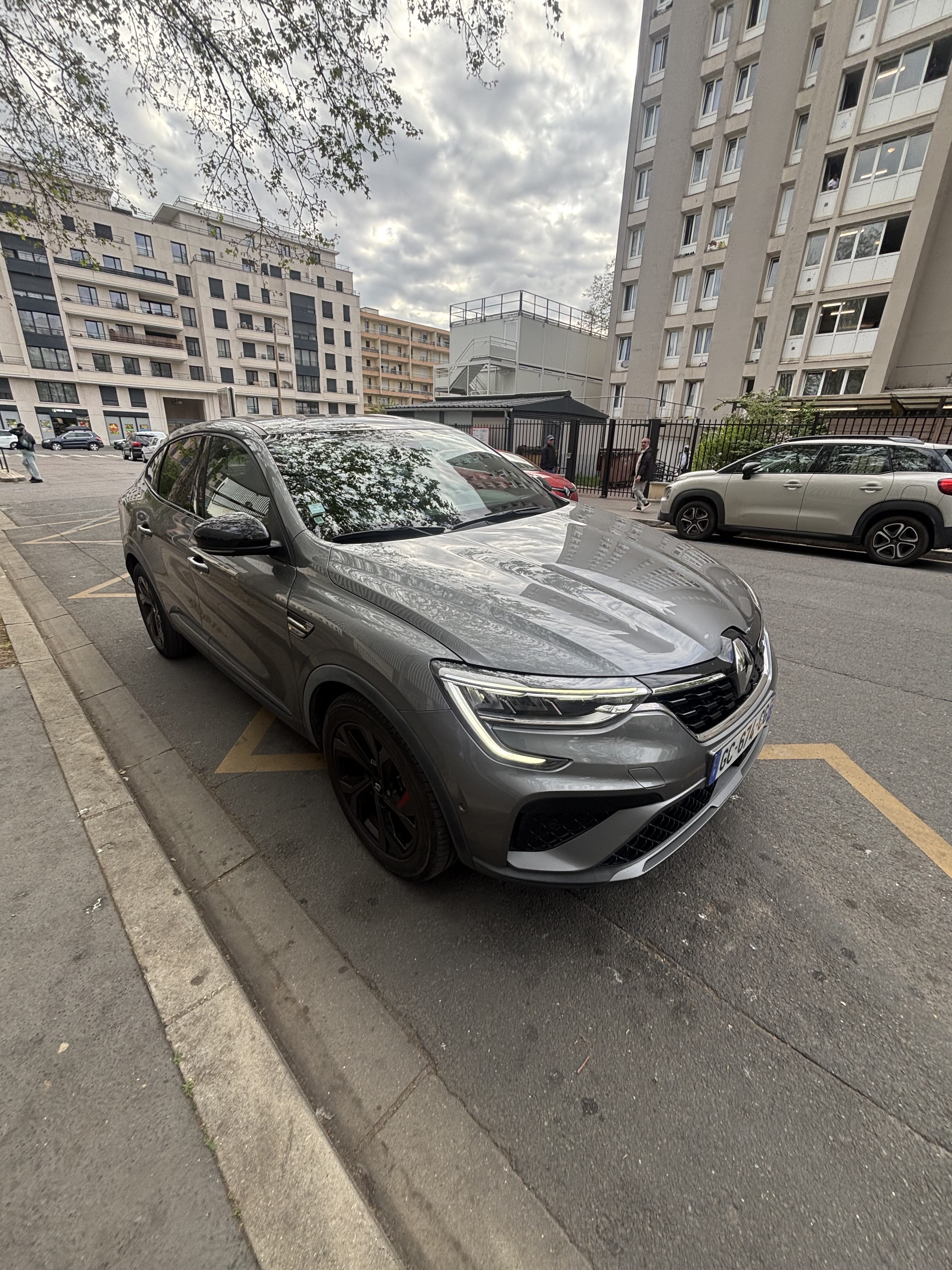 Renault Arkana RS Line, 2021, Essence 95 / Électrique (hybride), automatique