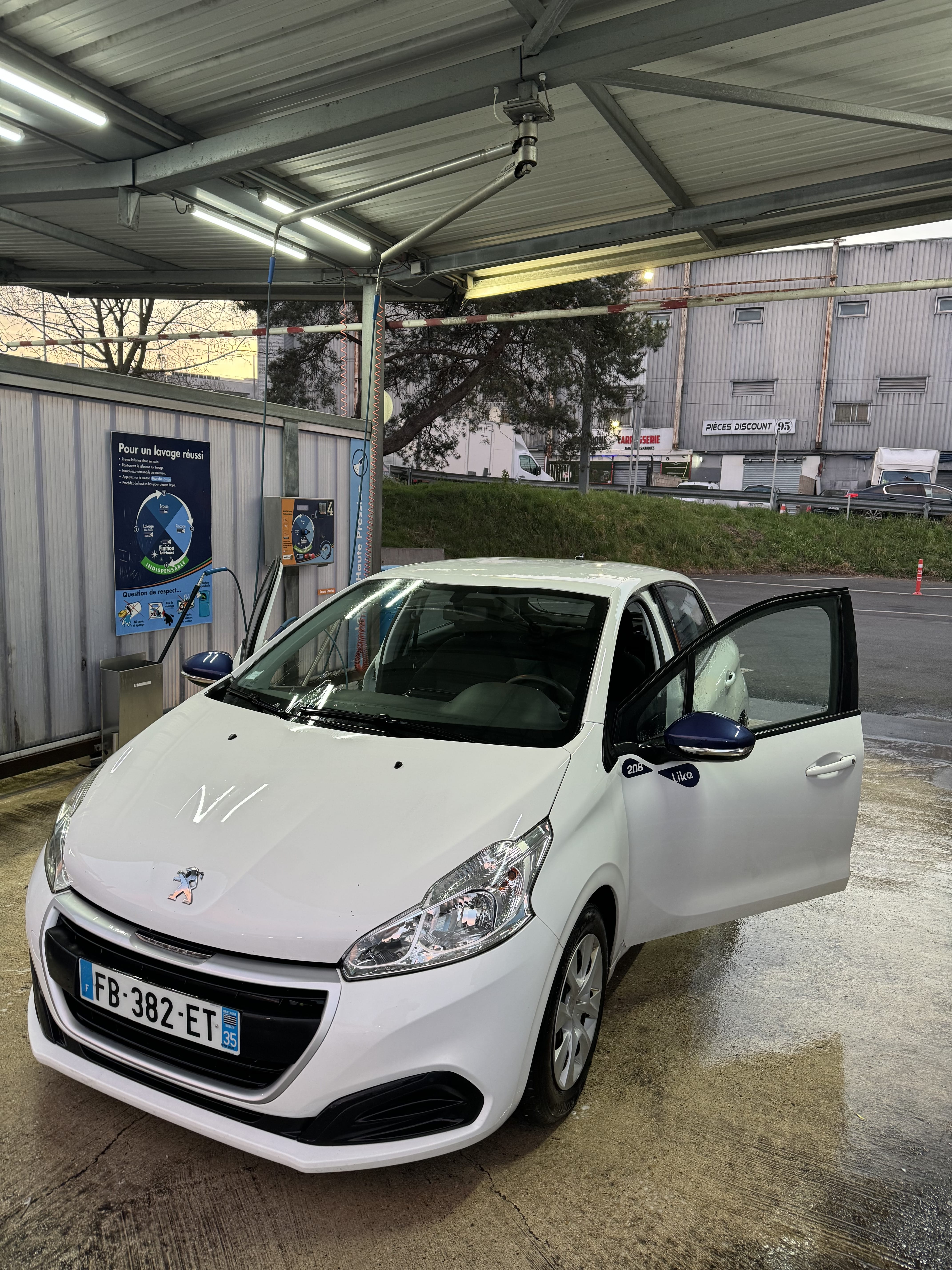 Peugeot 208, 2018, Essence 95