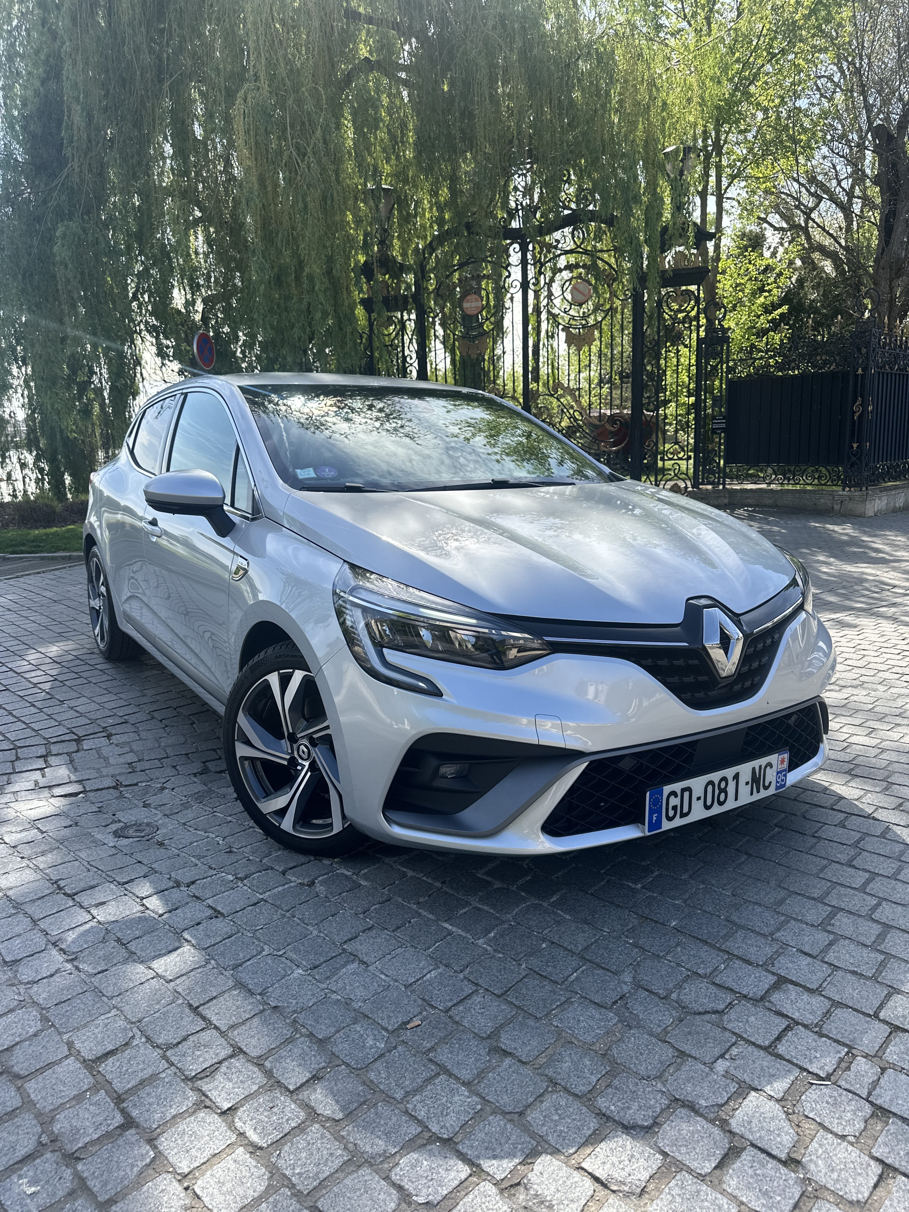 Renault Clio E-tech, 2021, Essence 95 / Électrique (hybride), automatique