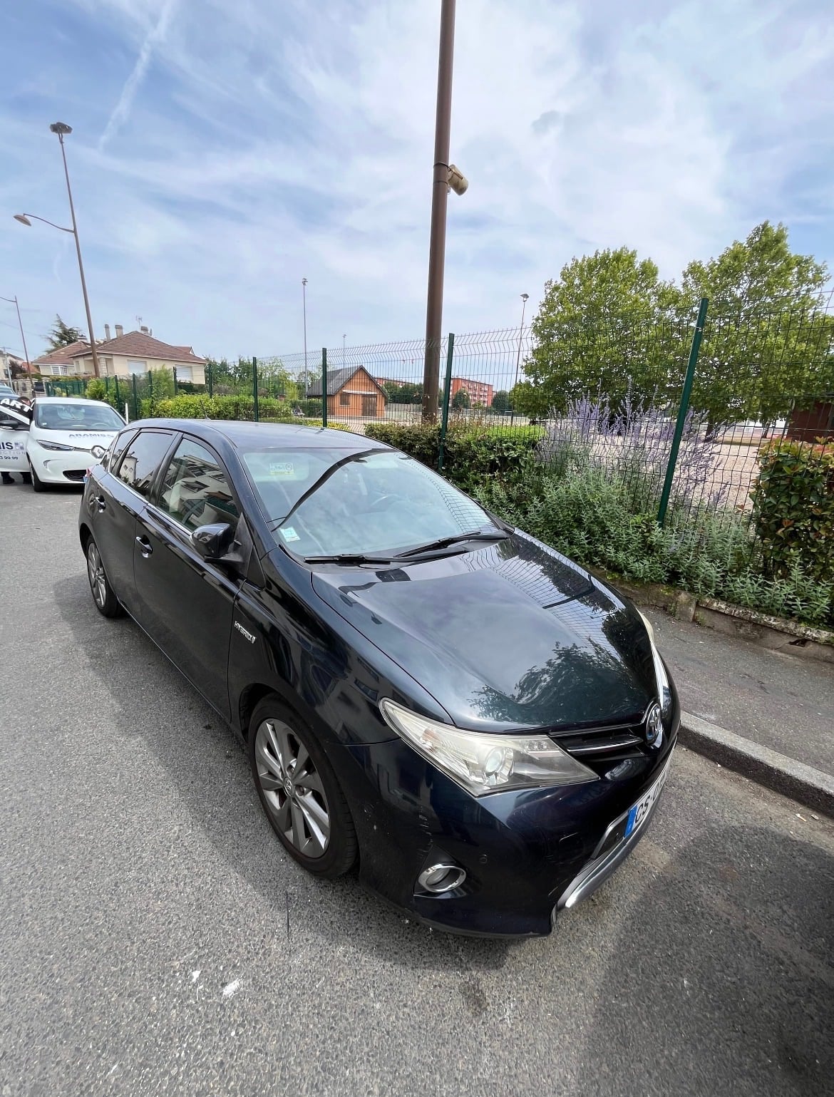 Toyota Auris, 2013, Essence 95 / Électrique (hybride), automatique