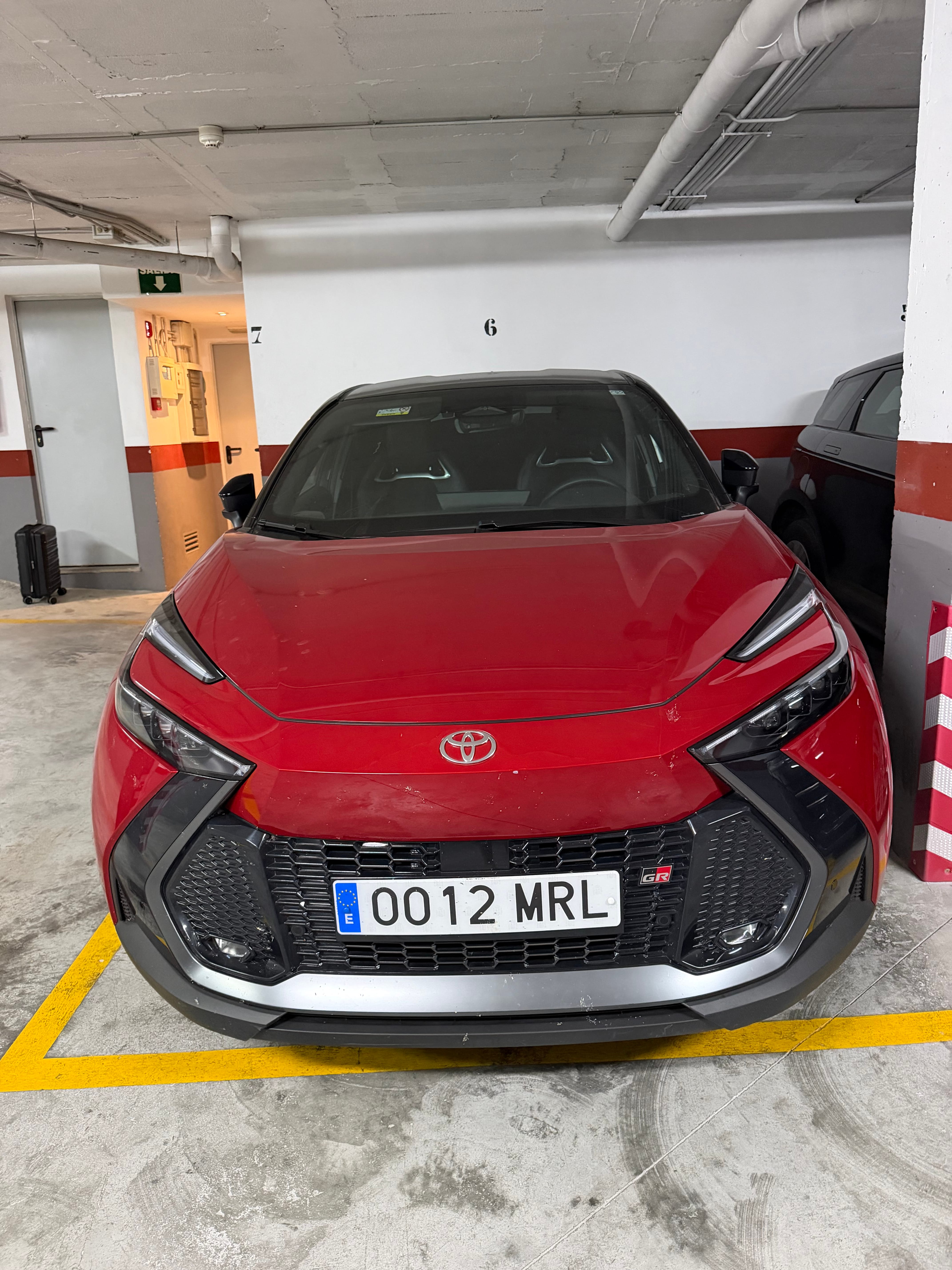 Toyota C-HR Hybrid, 2024, Gasolina 98 / Eléctrico (híbrido), Automático