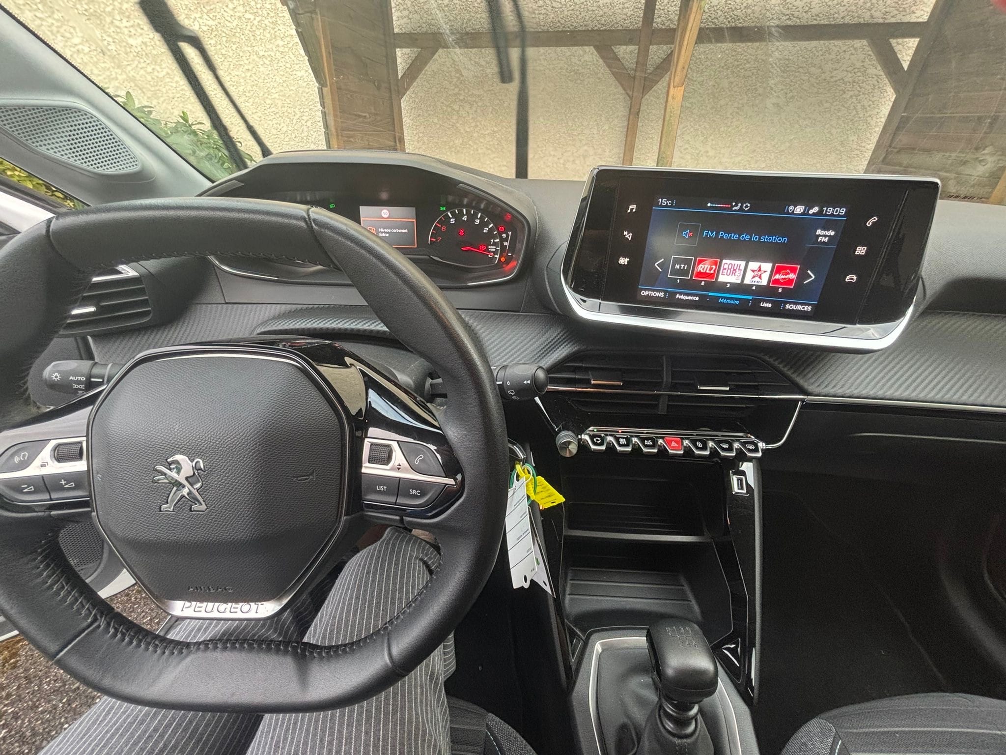 Peugeot 208 avec Android Auto