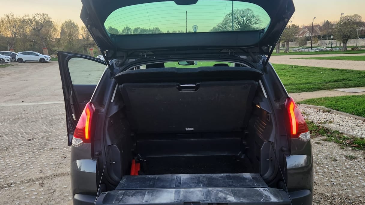 Peugeot 3008 avec Autoradio