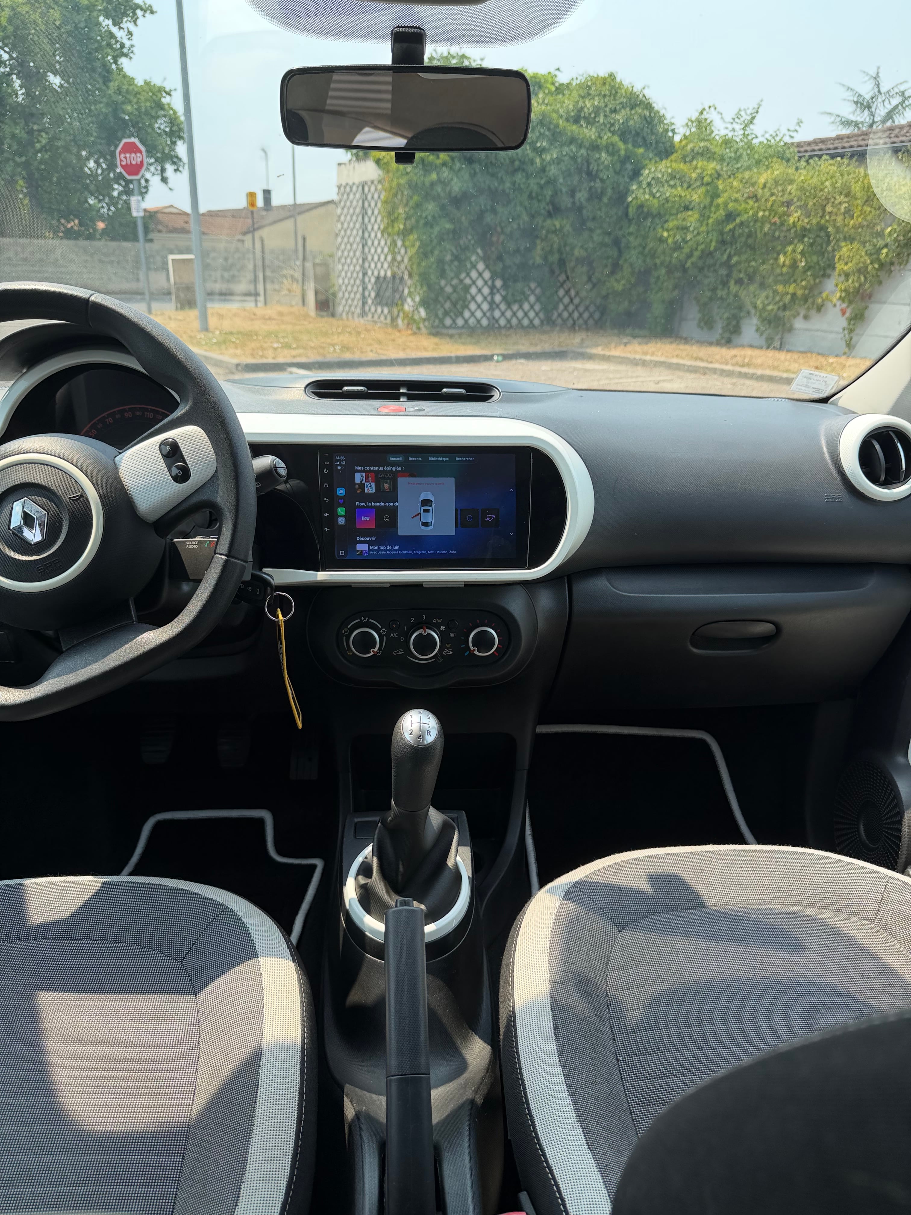 Renault Twingo III 1.0 i 70cv avec GPS