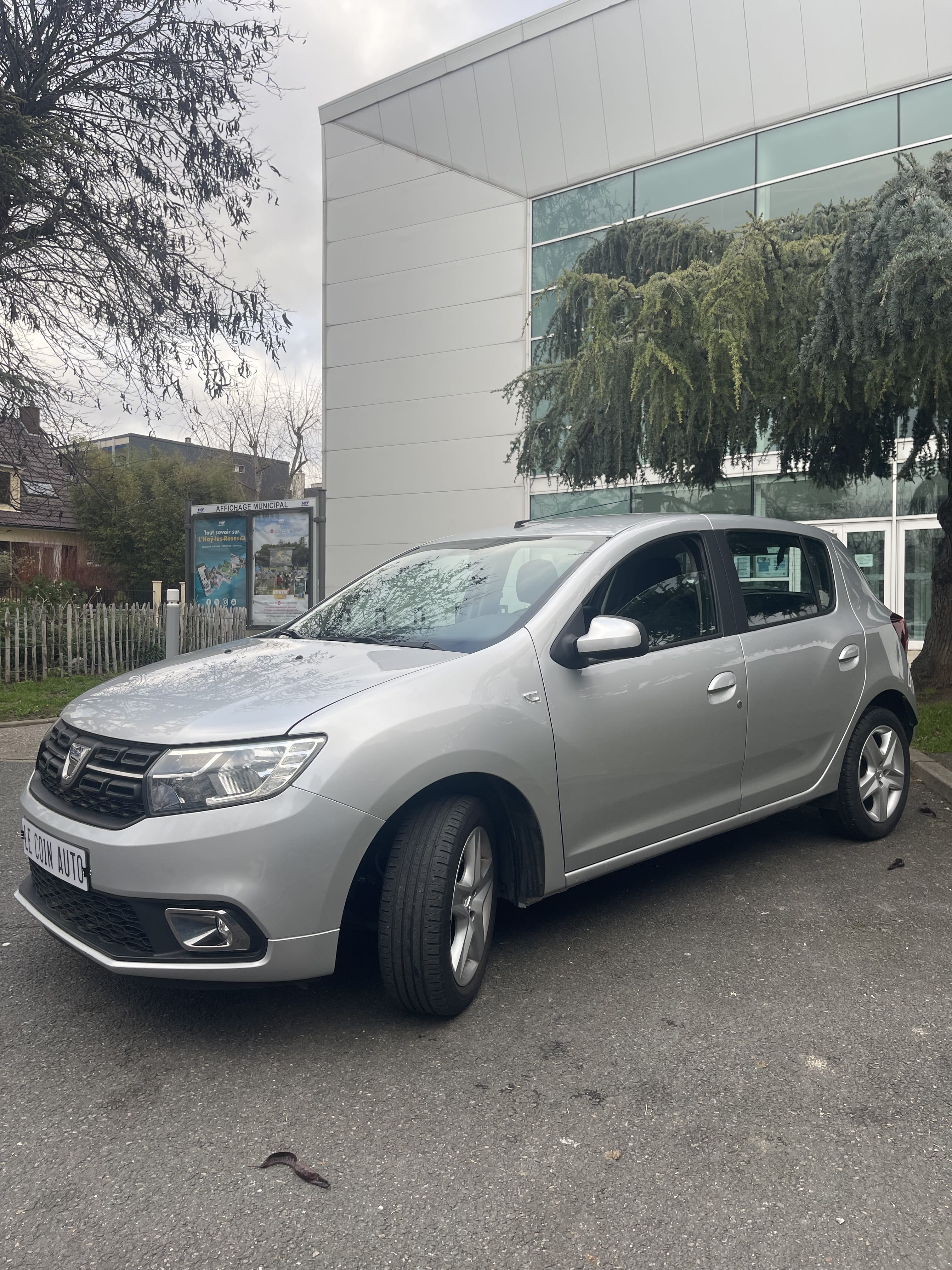 Dacia Sandero avec GPS