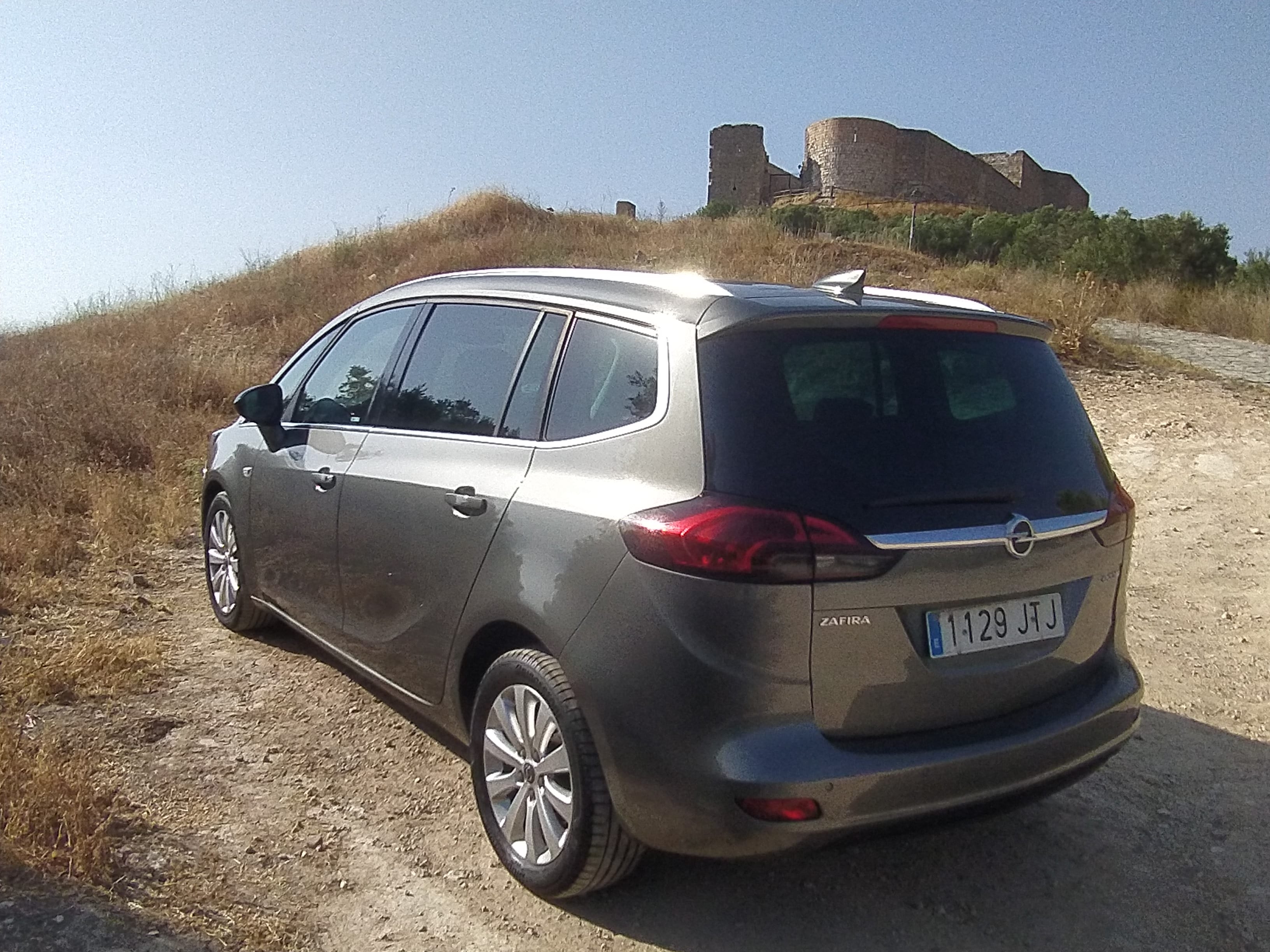 Opel Zafira Tourer mit Rückfahrkamera