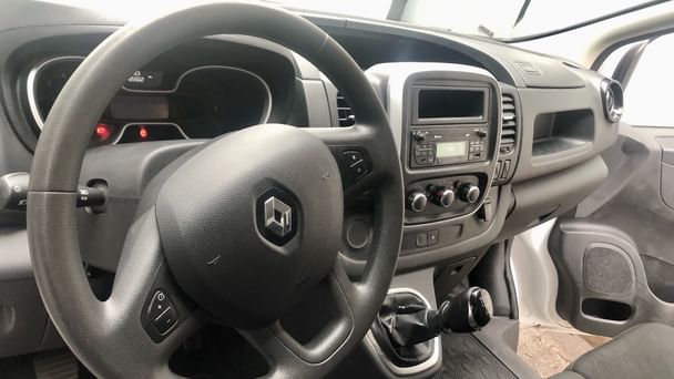 Renault Trafic Renault Trafic L2 rallongé à louer à Bordeaux – Idéal déménagement & transport XXL ! avec Audio Bluetooth