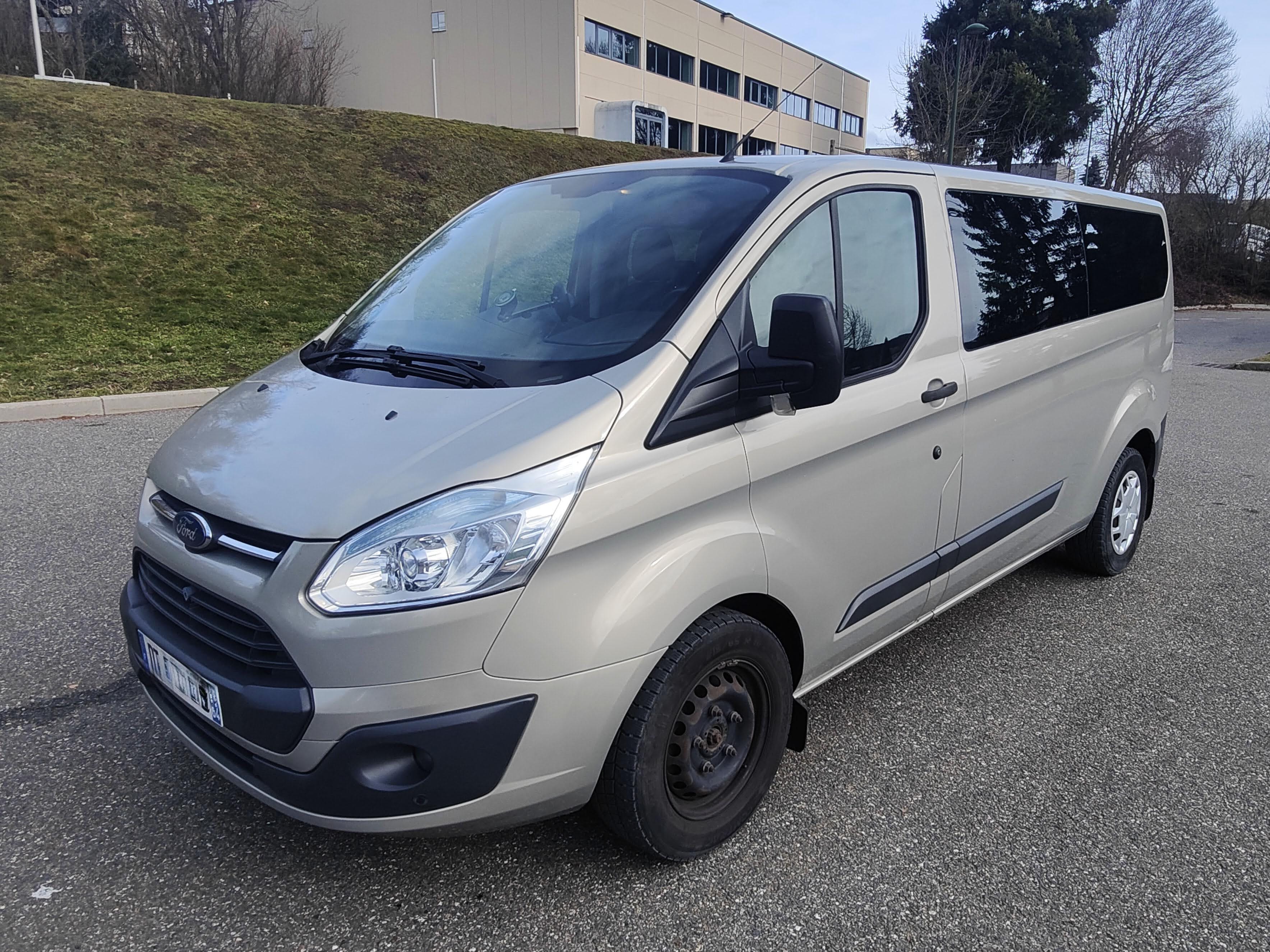 Ford Tourneo Custom, 2015, Diesel, 9 places et plus
