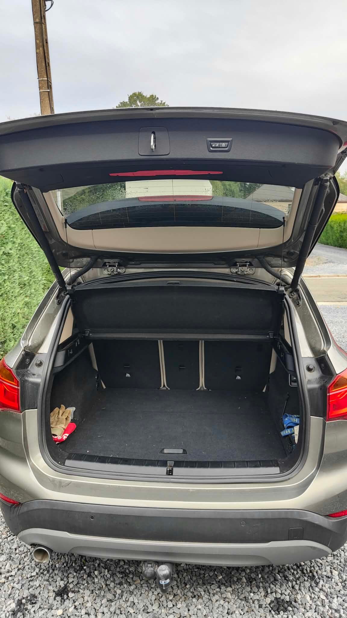 BMW X1 sDrive16d avec Autoradio
