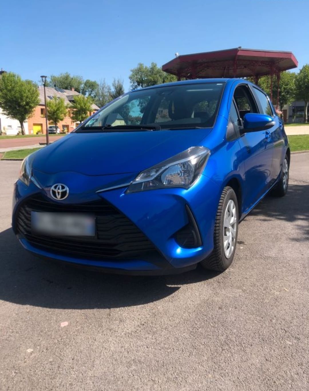 Toyota Yaris, 2020, Essence 95 / Électrique (hybride), automatique