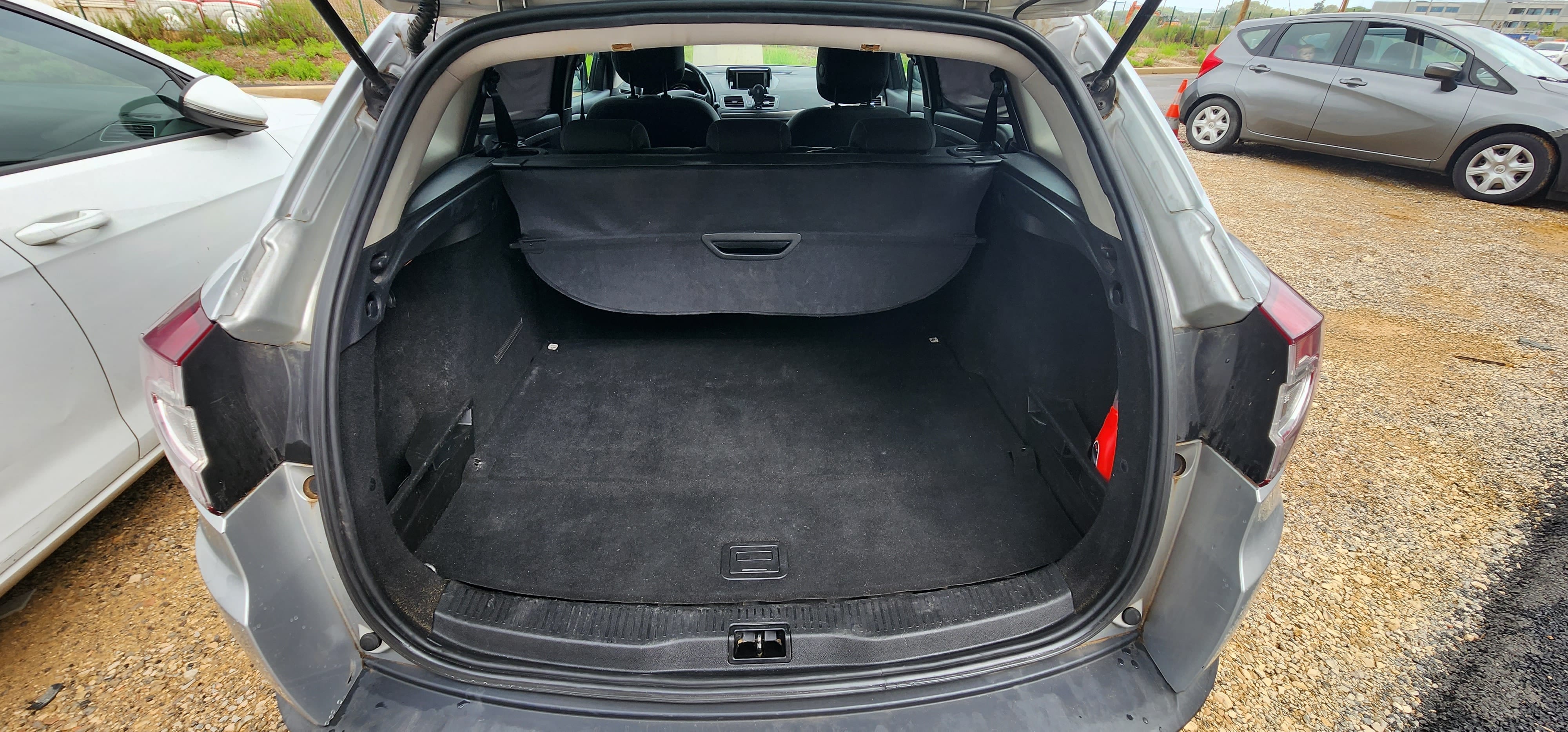 Renault Mégane Estate Disponible de suite répond rapidement avec Chaines