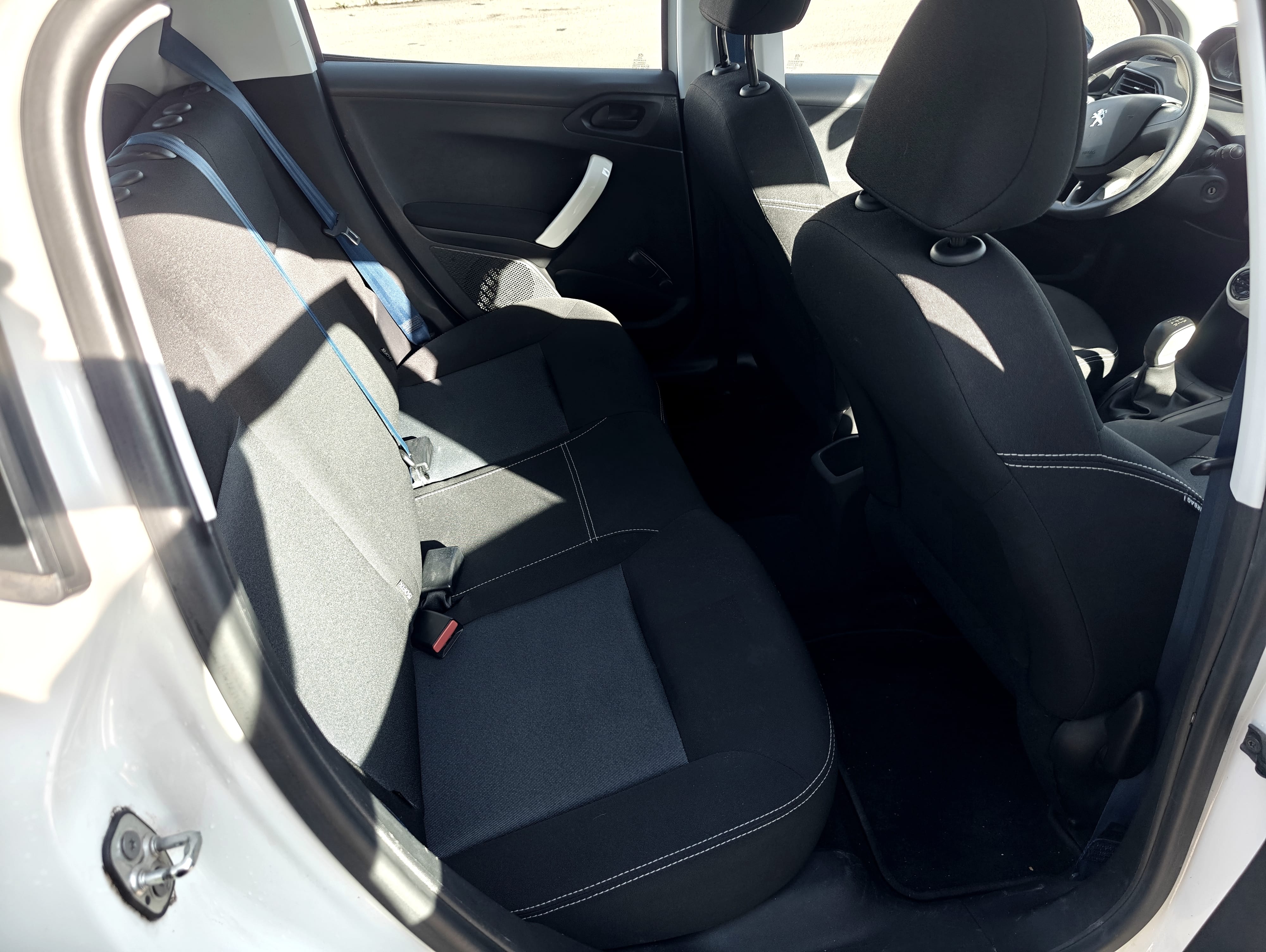 Peugeot 208 with Bluetooth audio