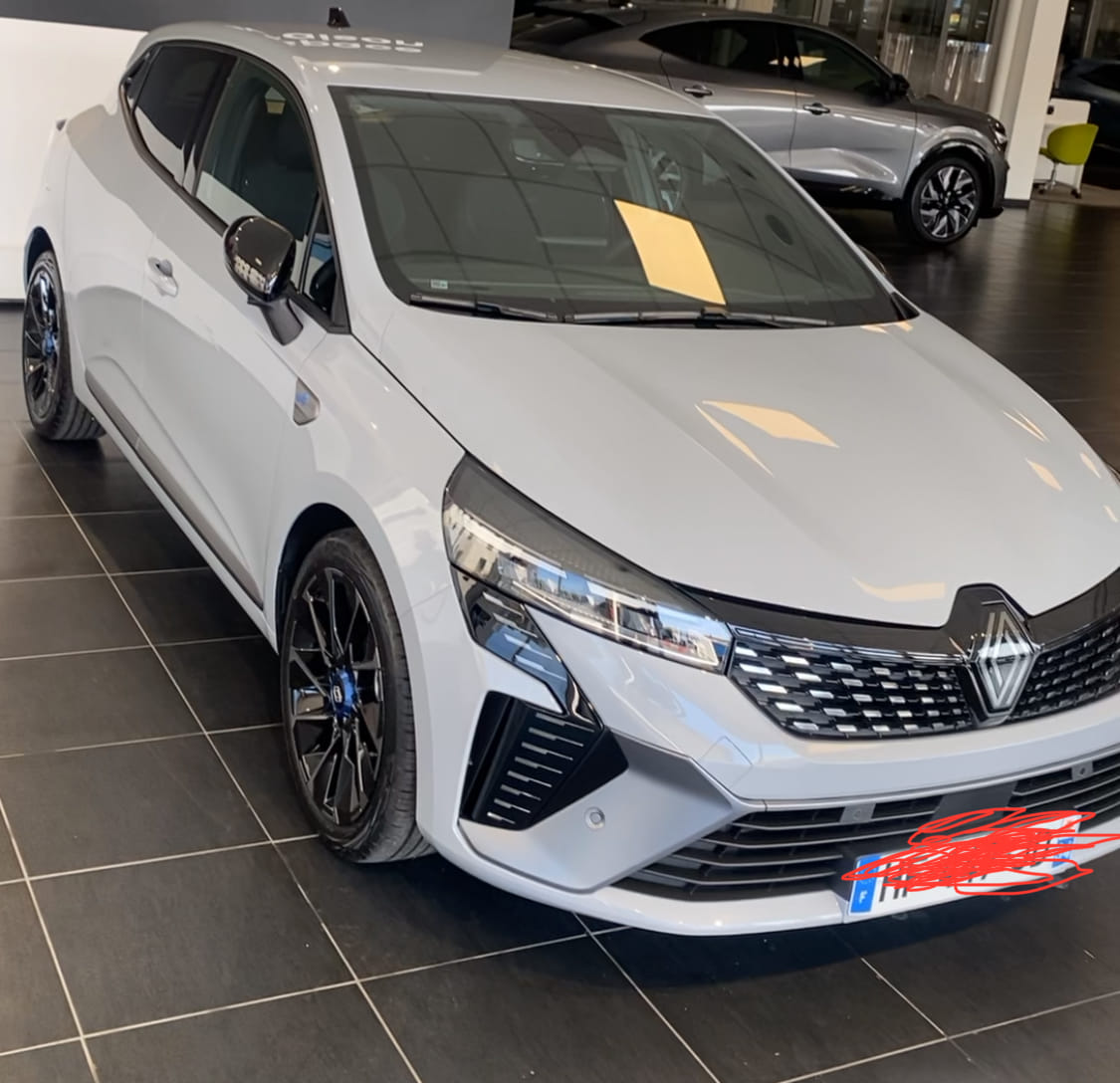 Renault Clio, 2025, Essence 95