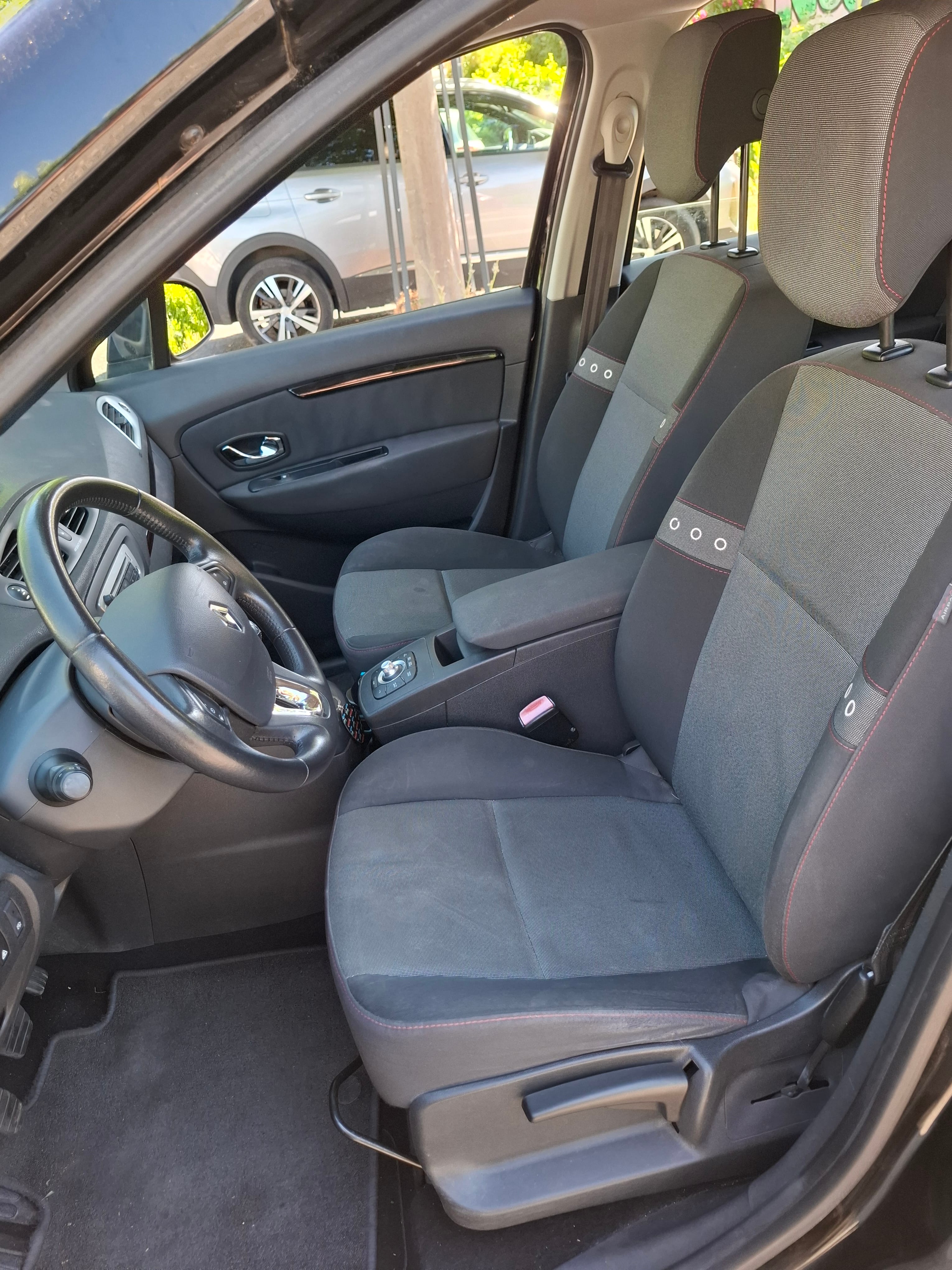 Renault Grand Scenic avec Régulateur de vitesse