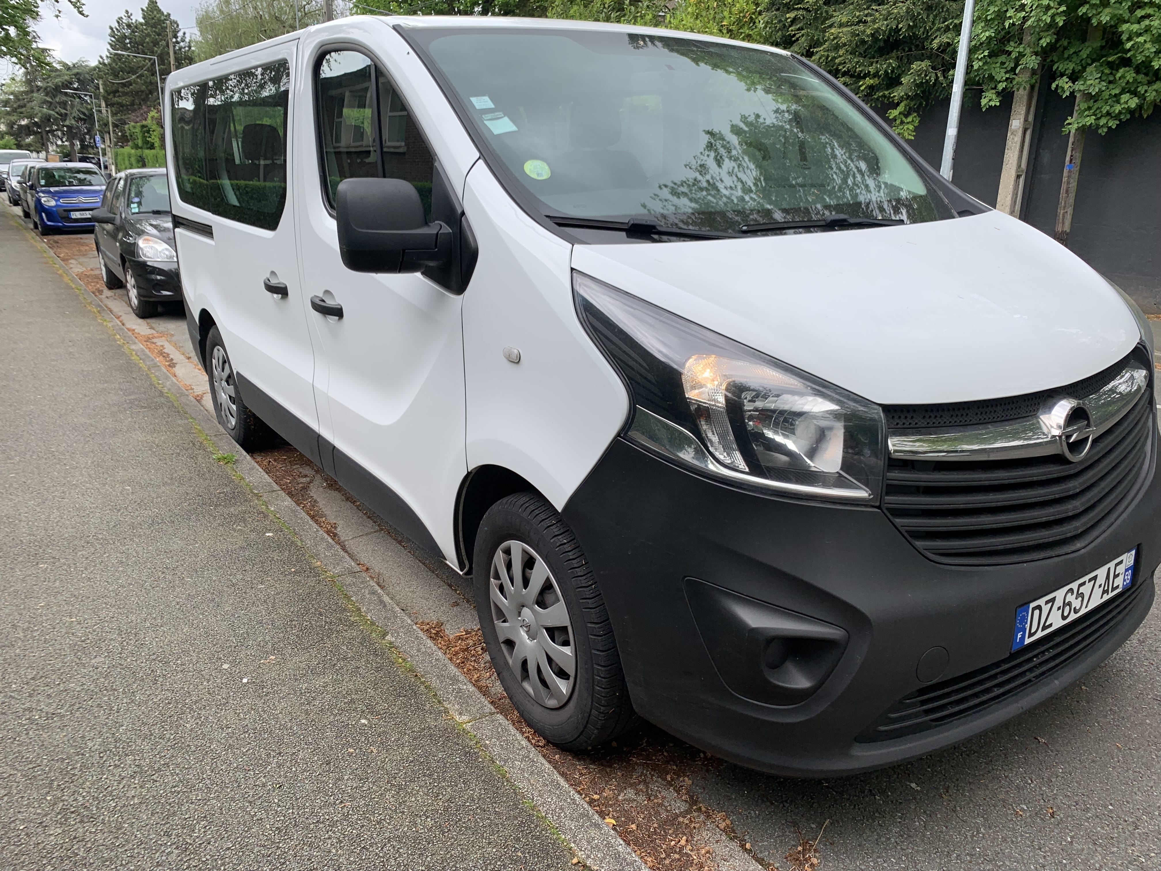 Opel Vivaro Combi, 2016, Diesel, 9 places et plus