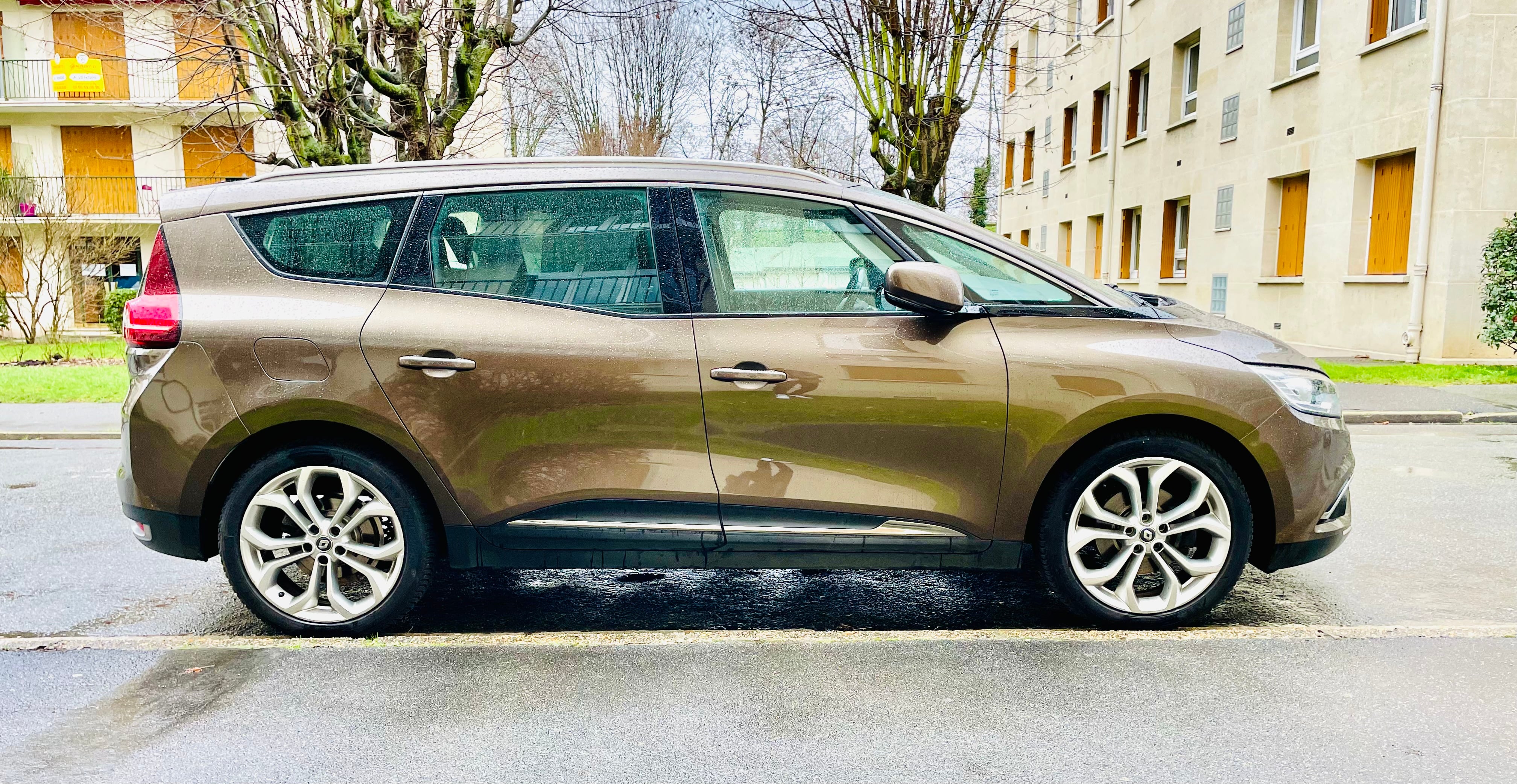 Renault Grand Scenic, 2017, Diesel, automatique, 7 places