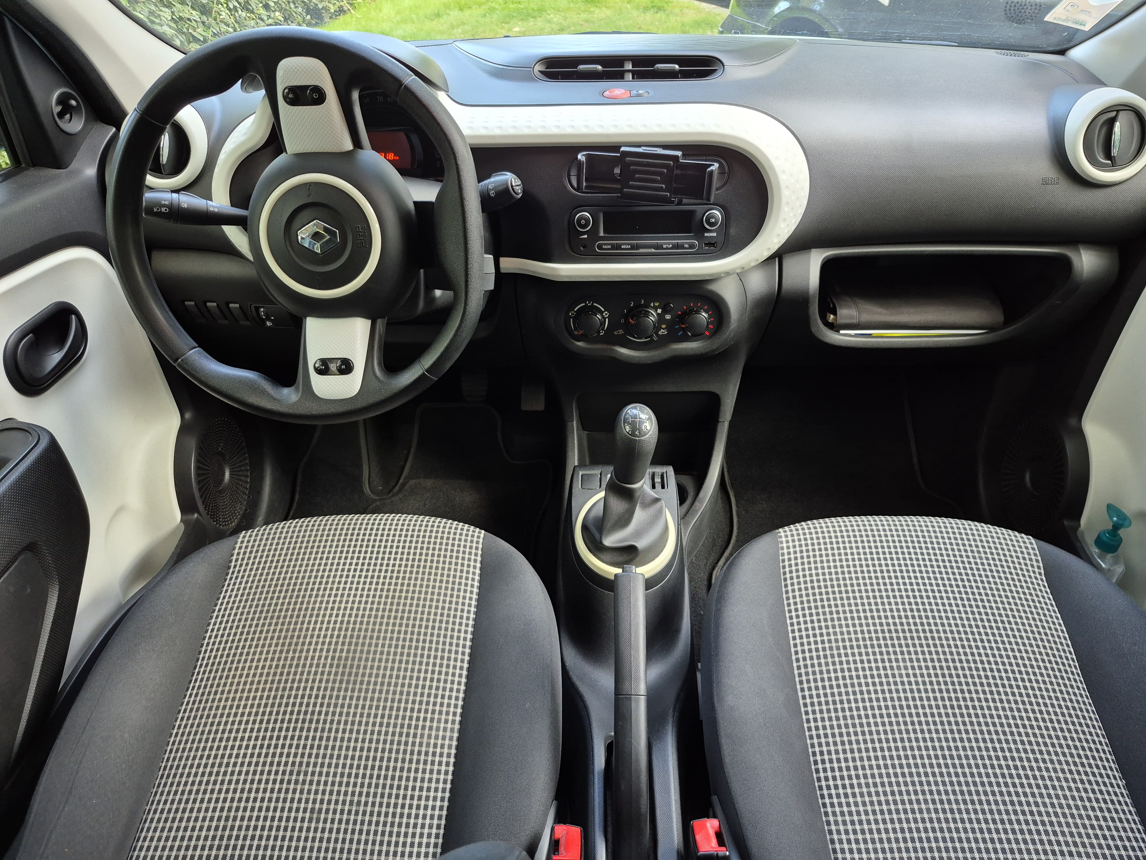 Renault Twingo III essence avec Entrée audio / iPod