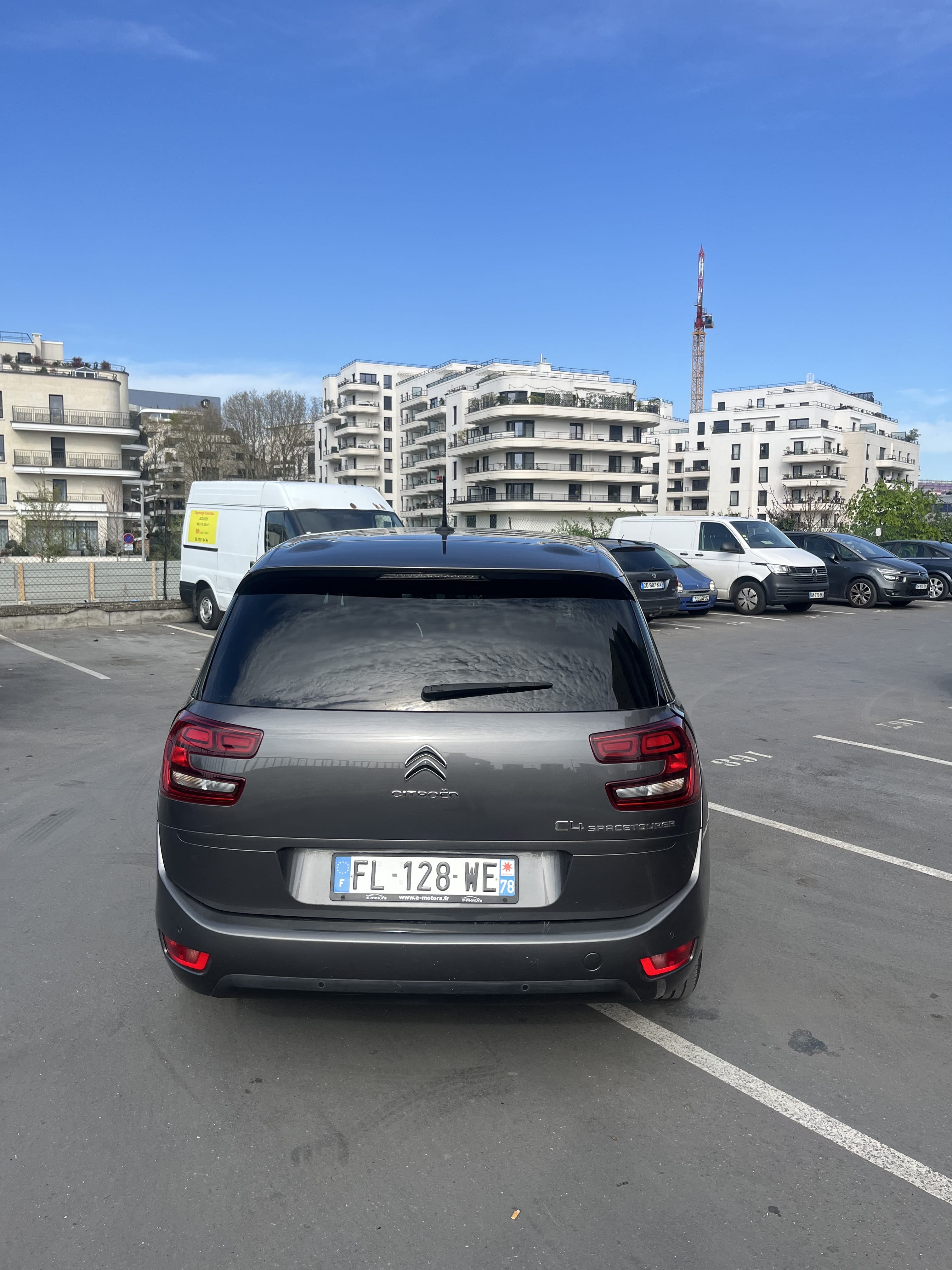 Citroen C4 Grand Spacetourer avec GPS