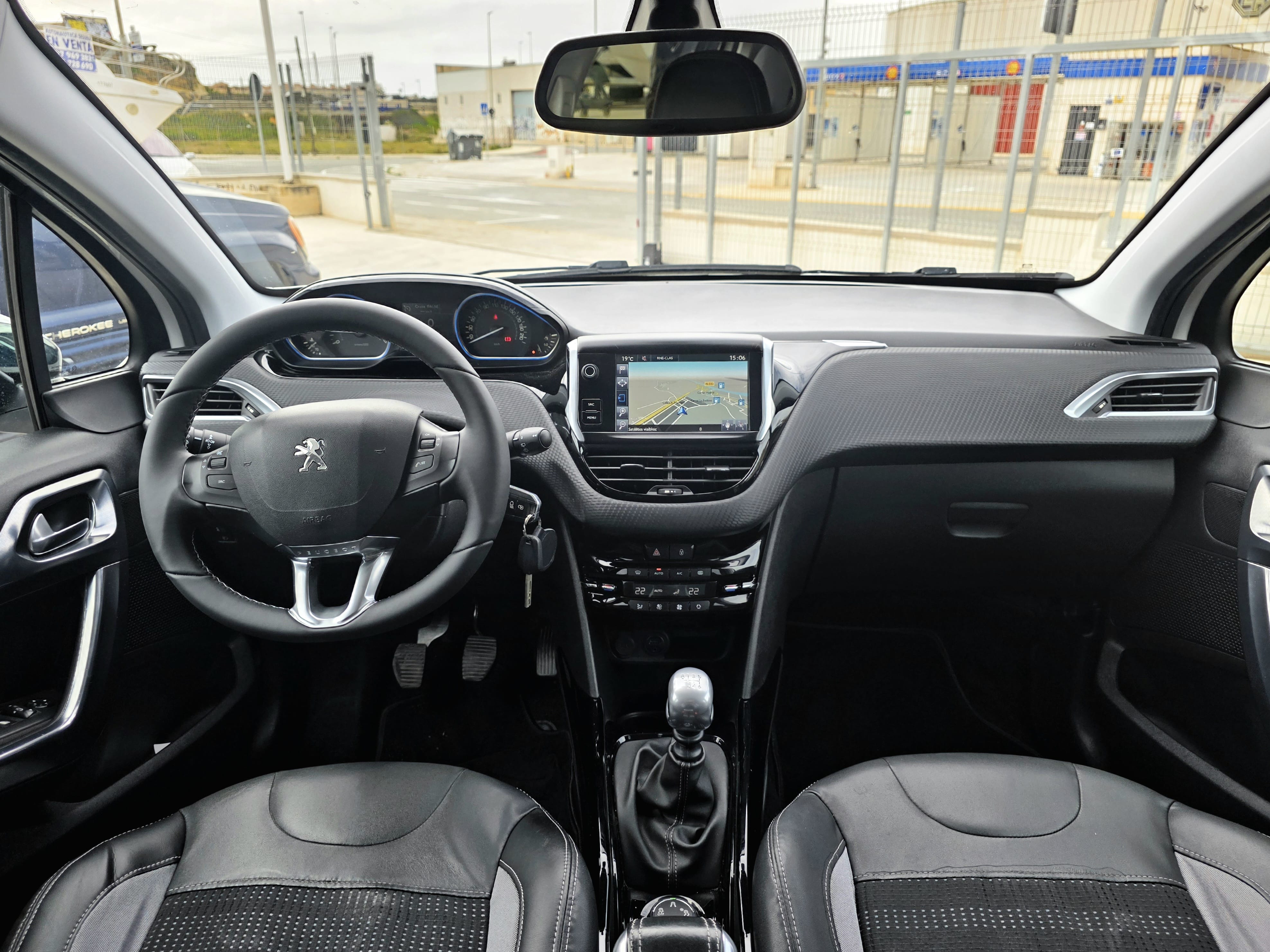 Peugeot 2008 con GPS