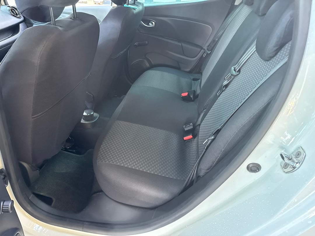 Renault Clio avec Entrée audio / iPod