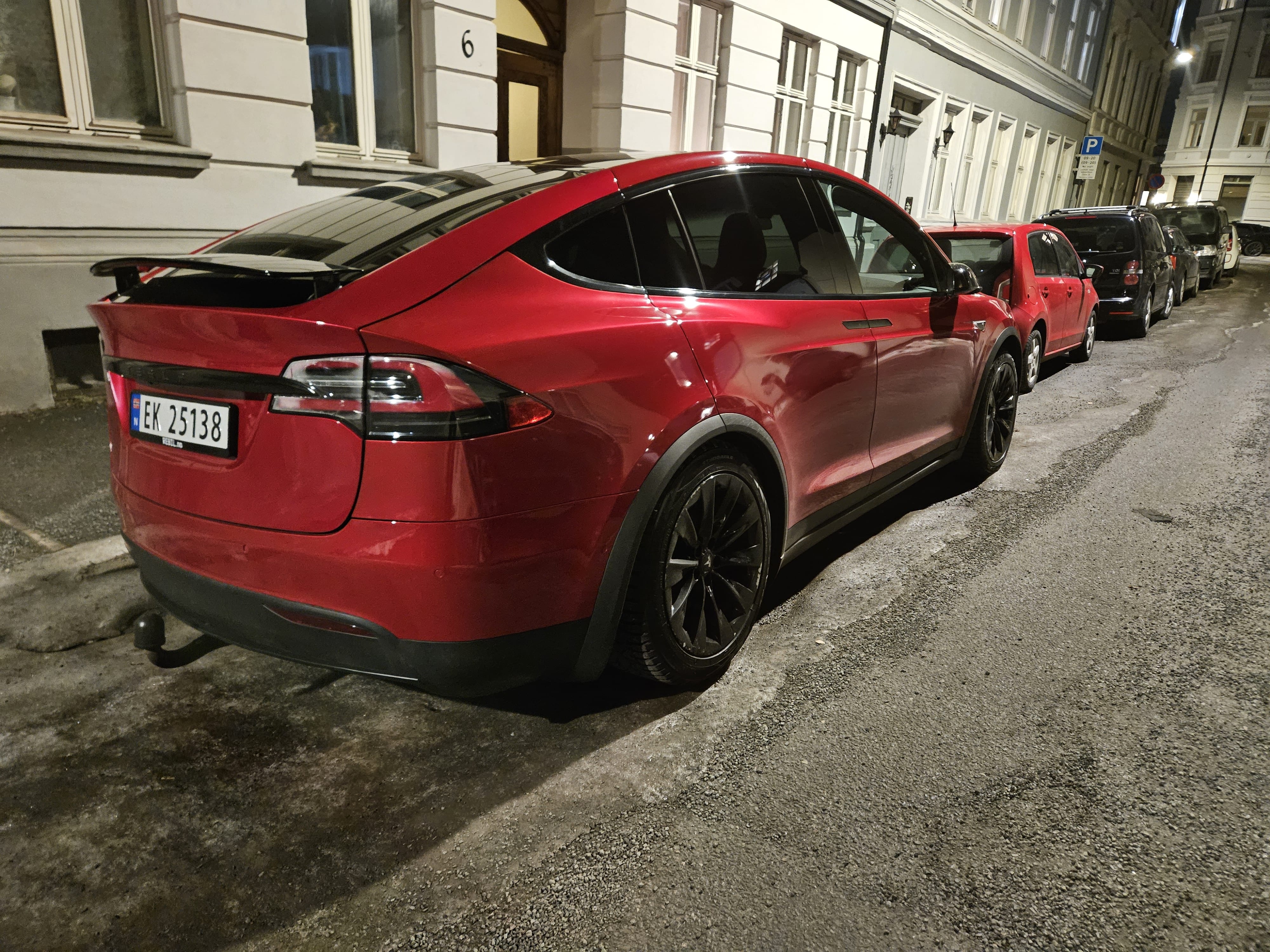 Tesla Model X 75D with GPS