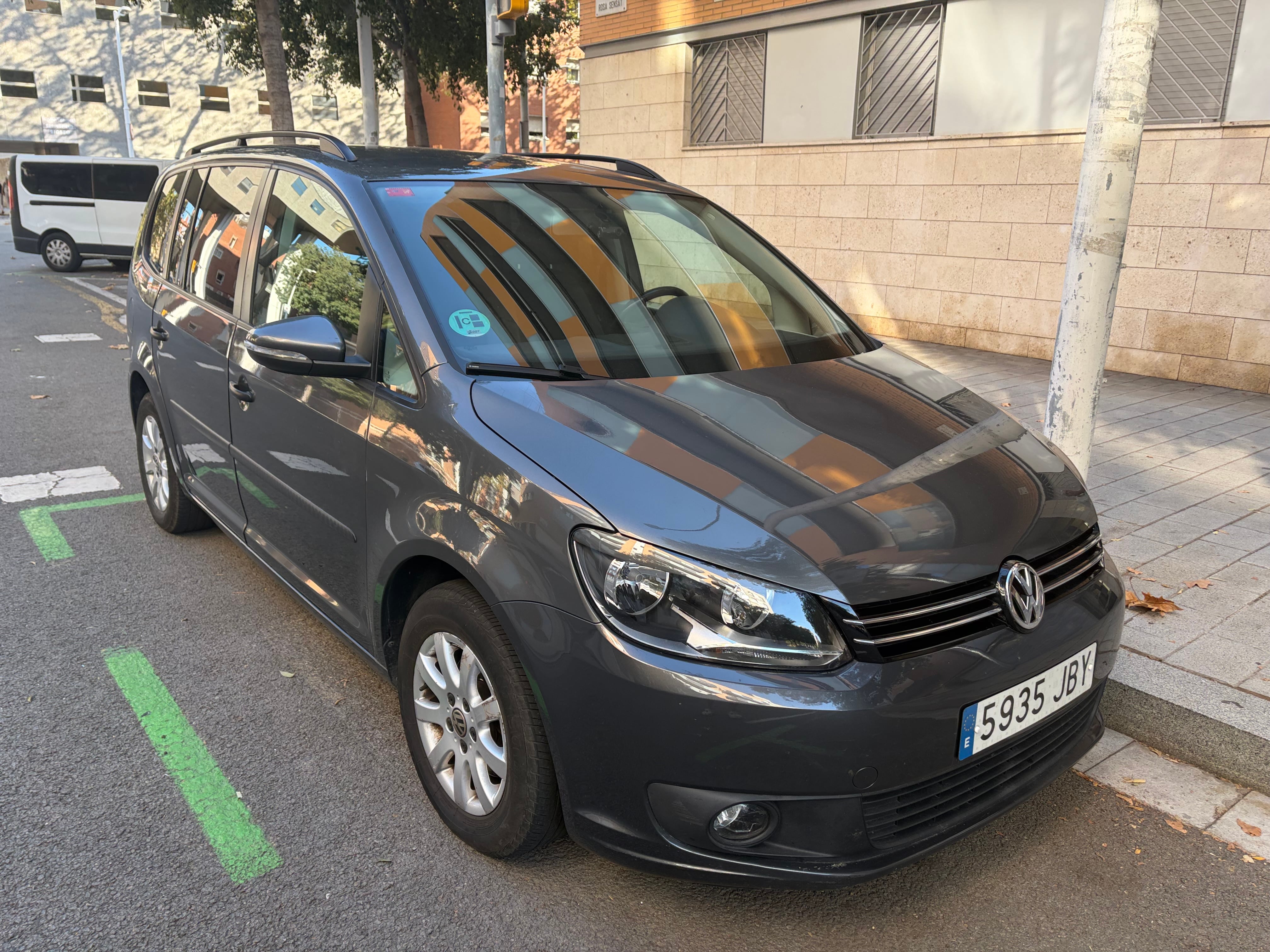 Volkswagen Touran, 2015, Gasolina 95, 7 plazas