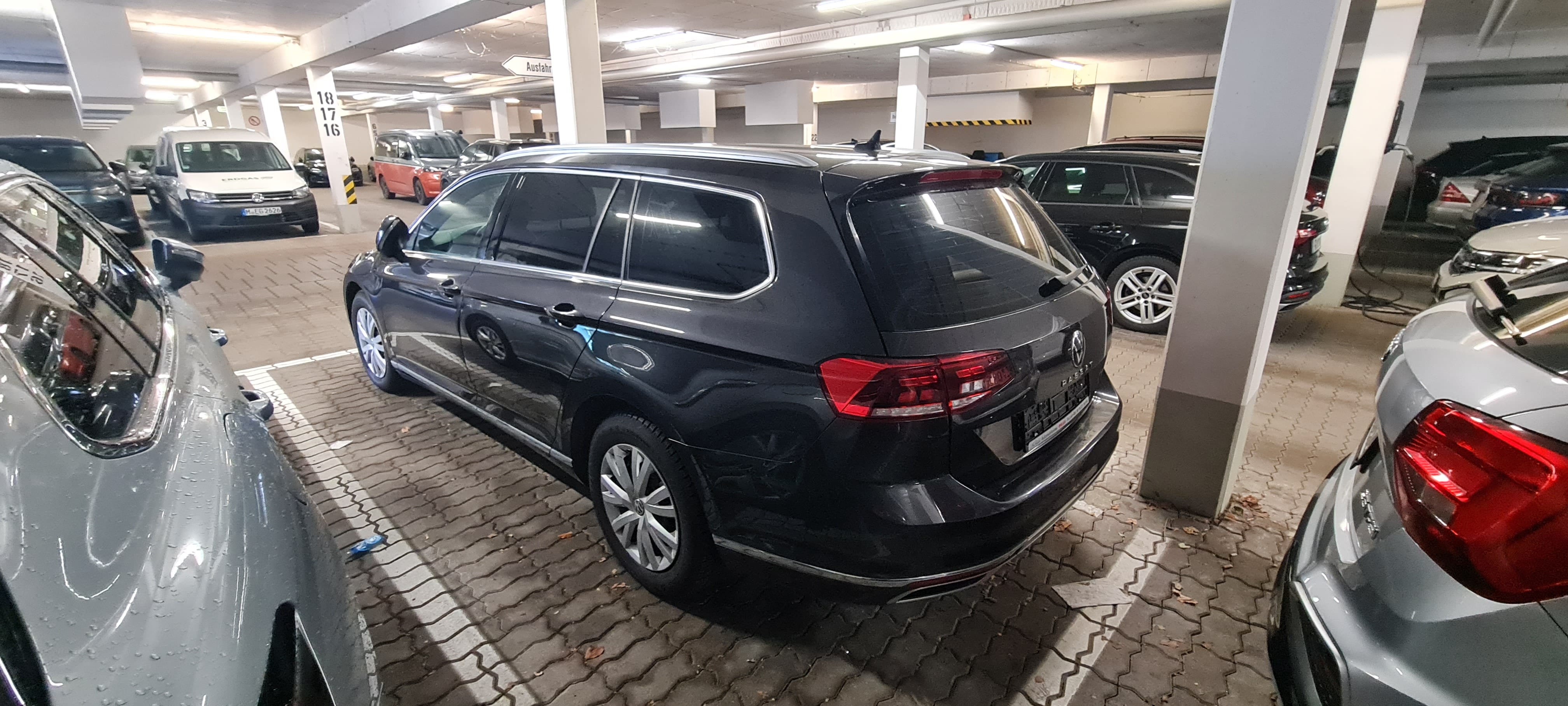 Volkswagen Passat Kombi avec GPS
