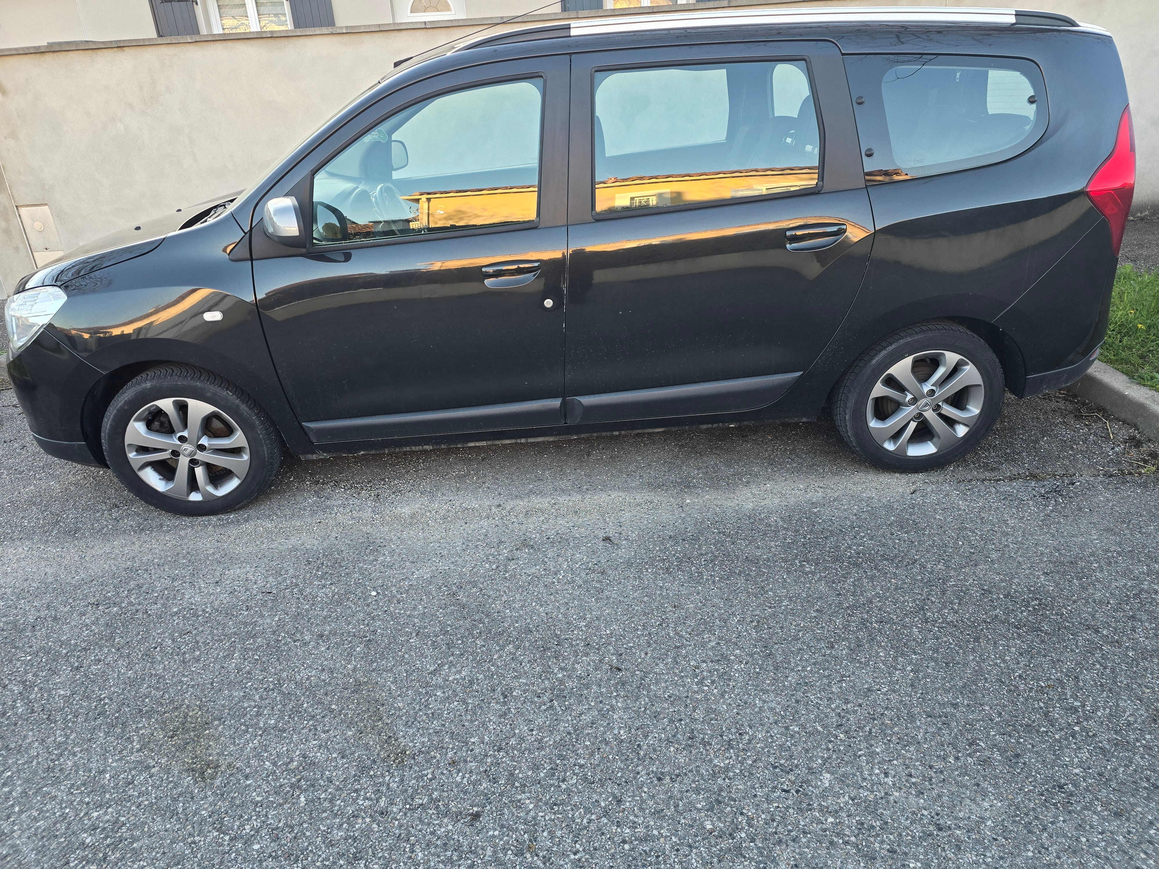 Dacia Lodgy avec Climatisation