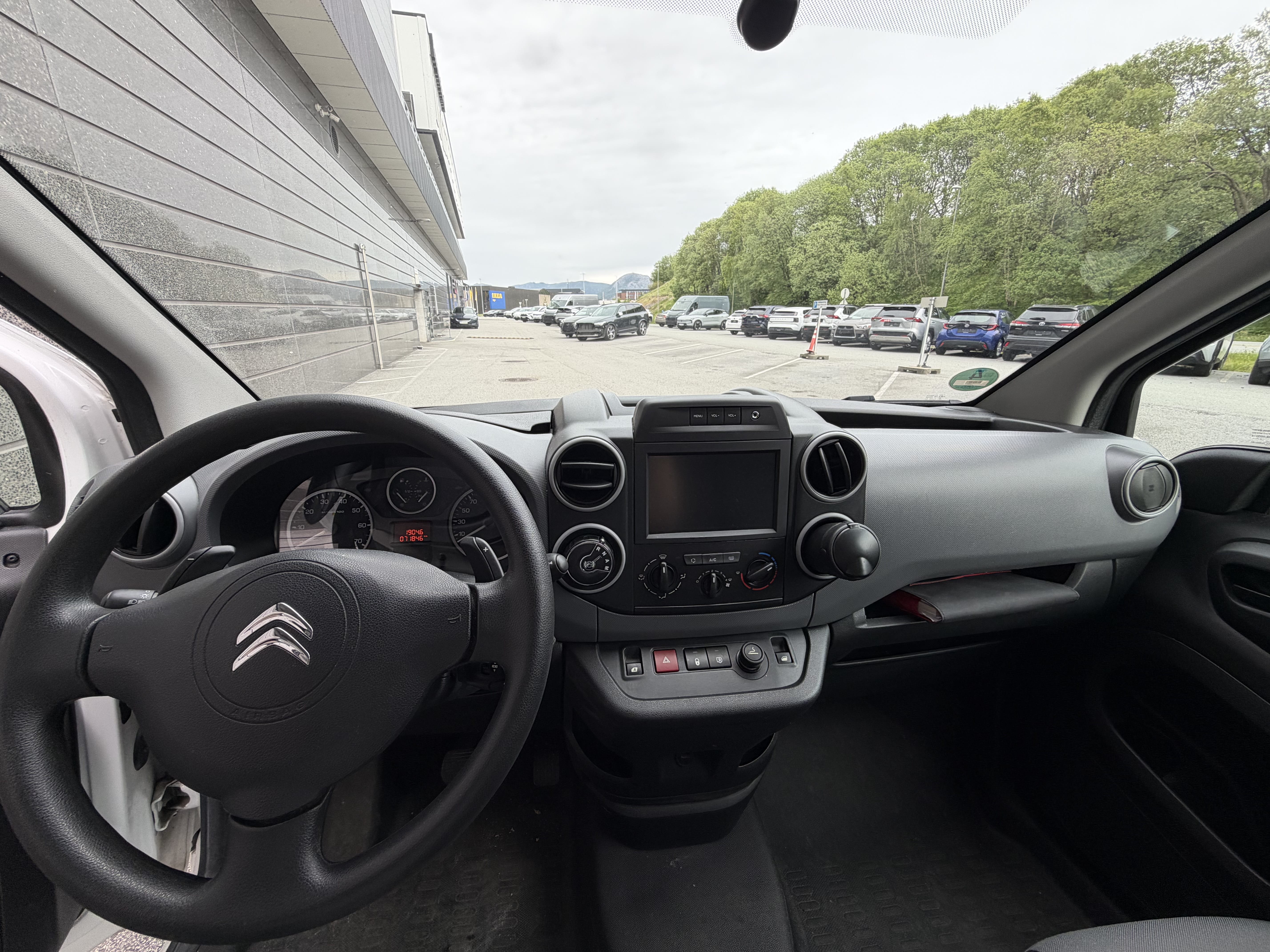 Citroen Berlingo with Cruise control