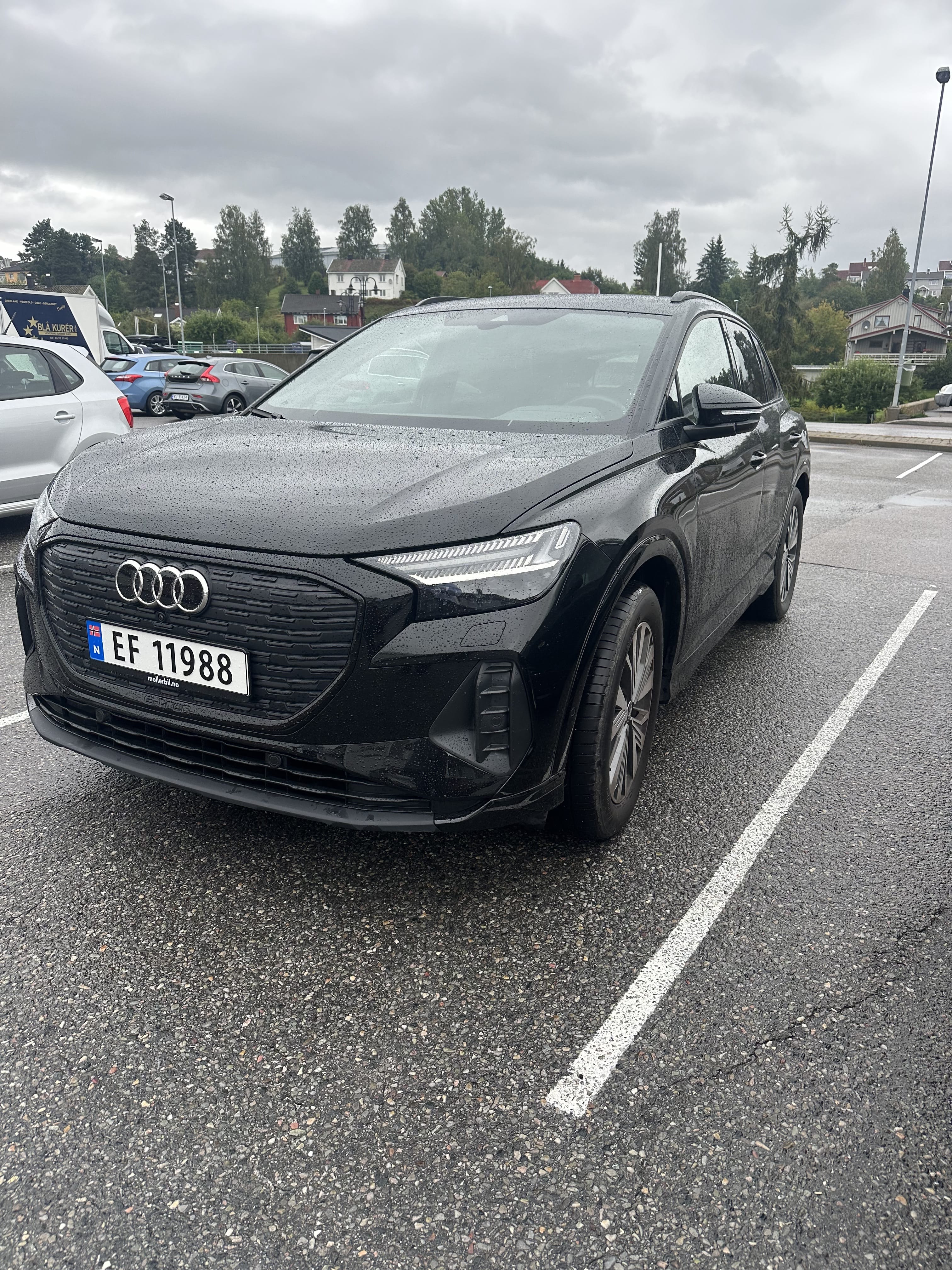 Audi Q4 45 e-tron quattro (AWD), 2022, Électrique, automatique