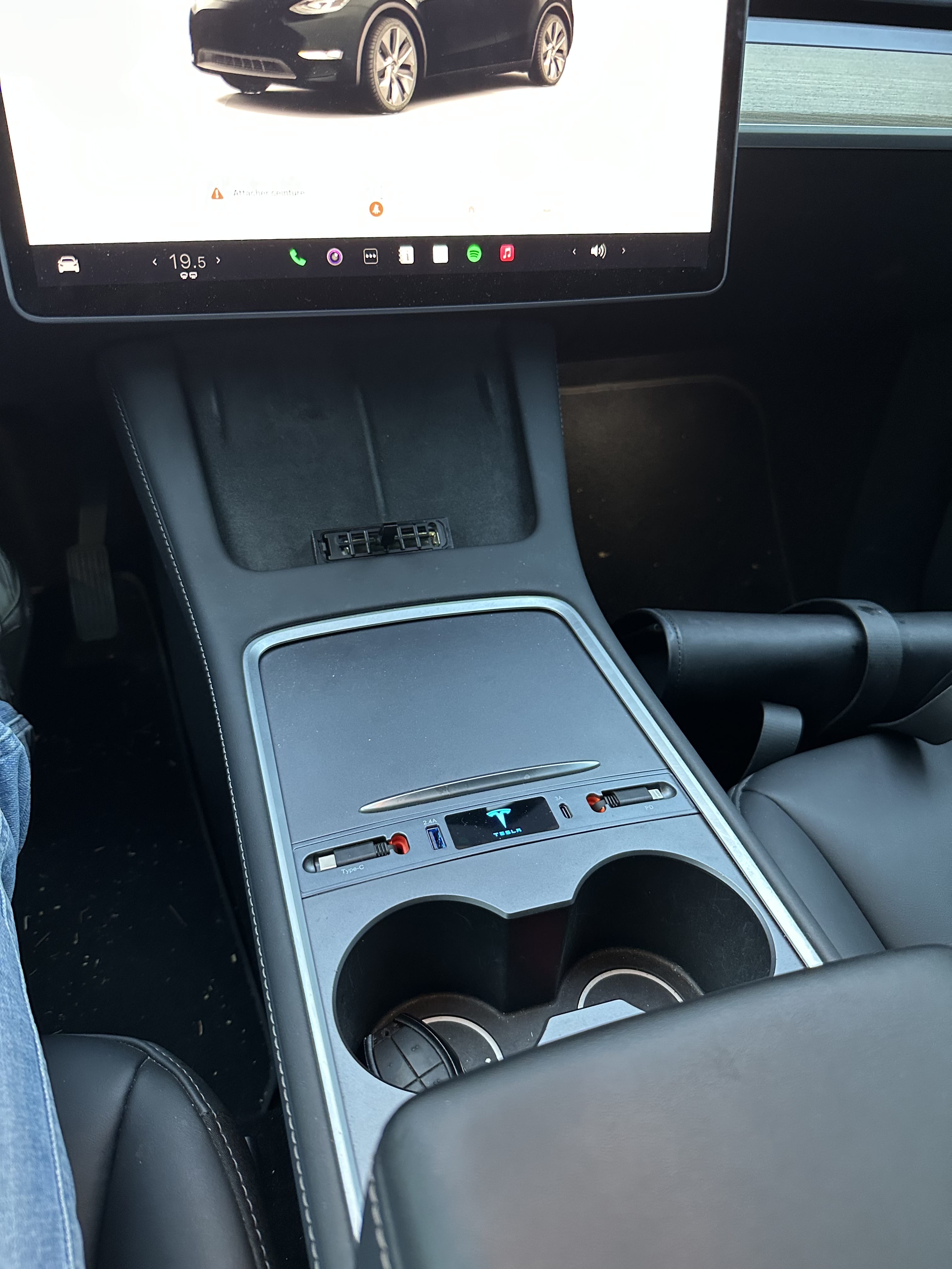 Tesla Model Y avec Régulateur de vitesse