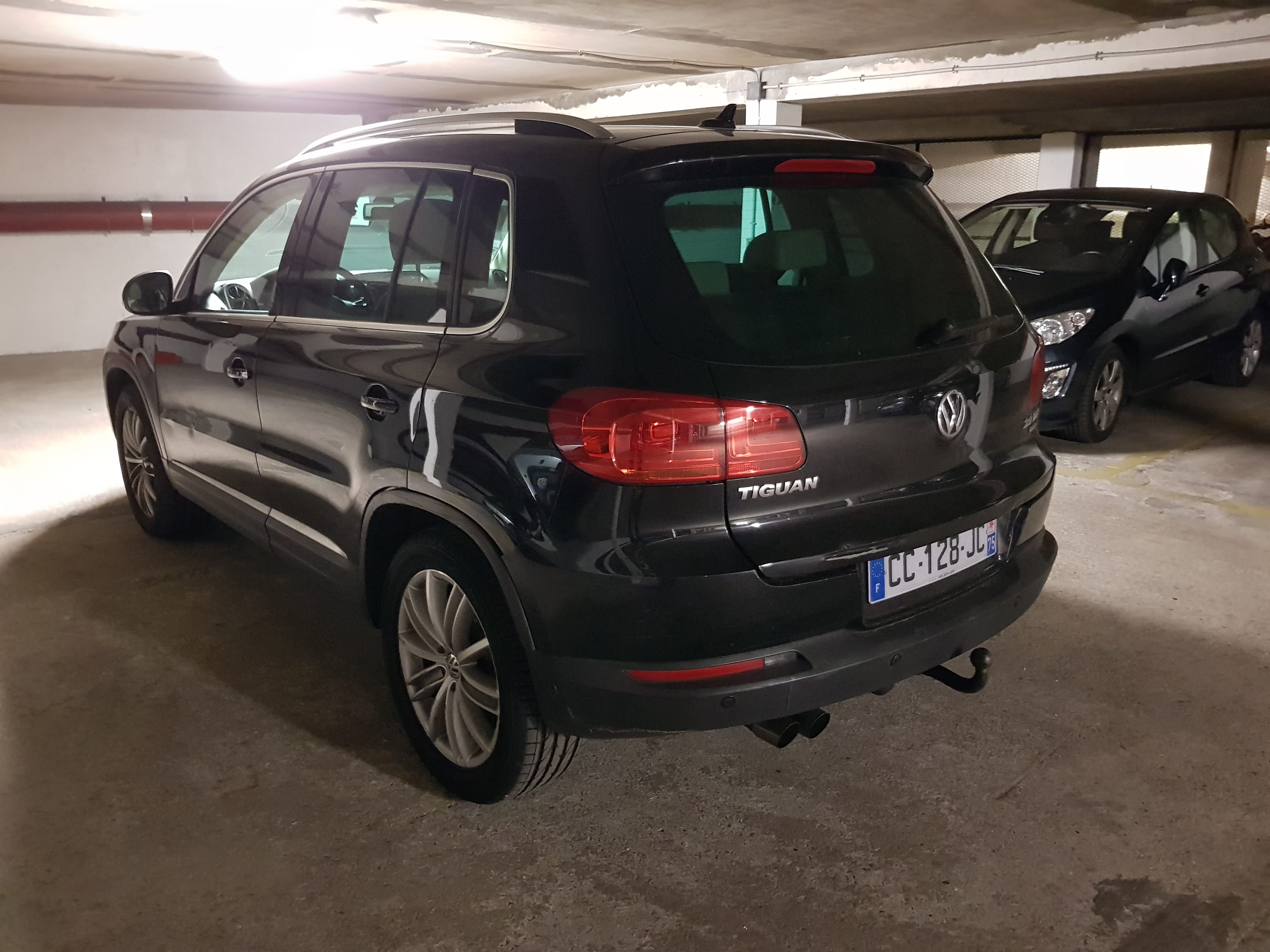 Volkswagen Tiguan 2.0 TDI 140 BLUEMOTION TECHNOLOGY CARAT avec Régulateur de vitesse