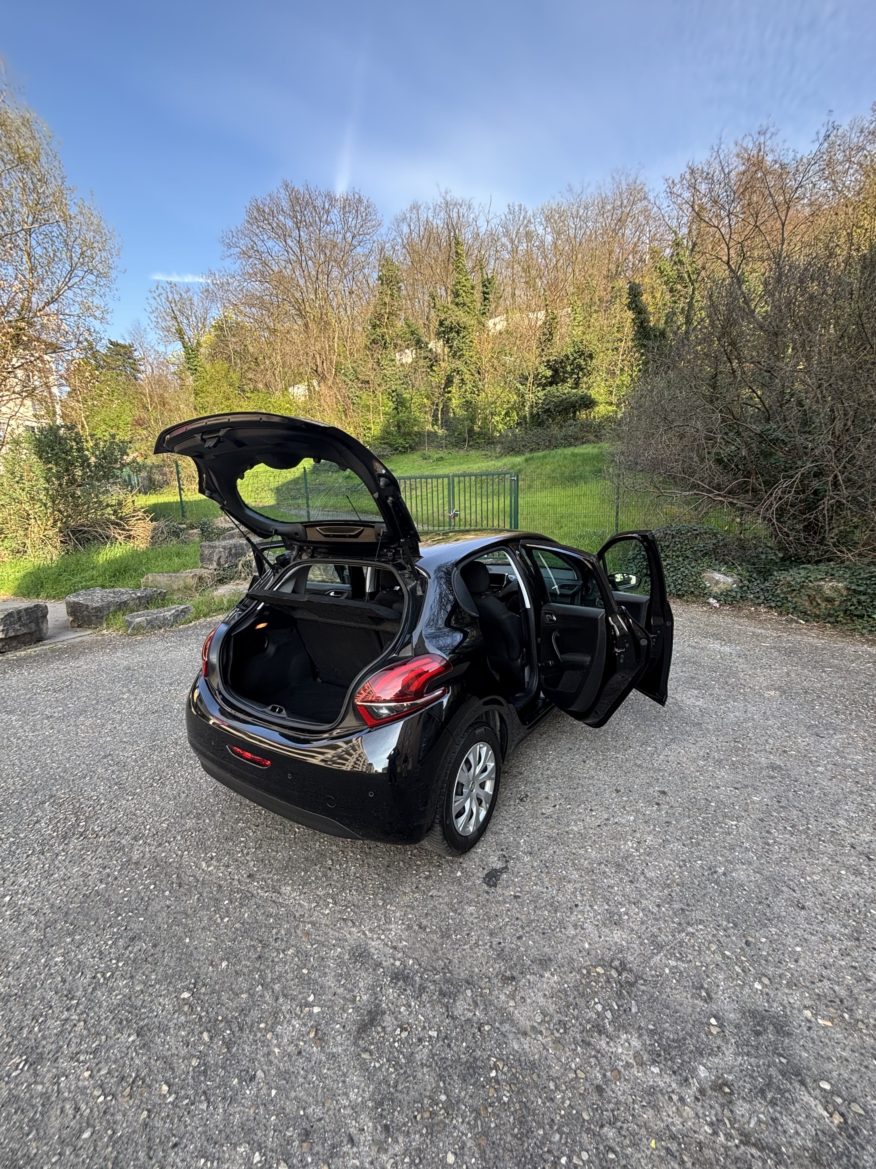 Peugeot 208 avec Caméra de recul