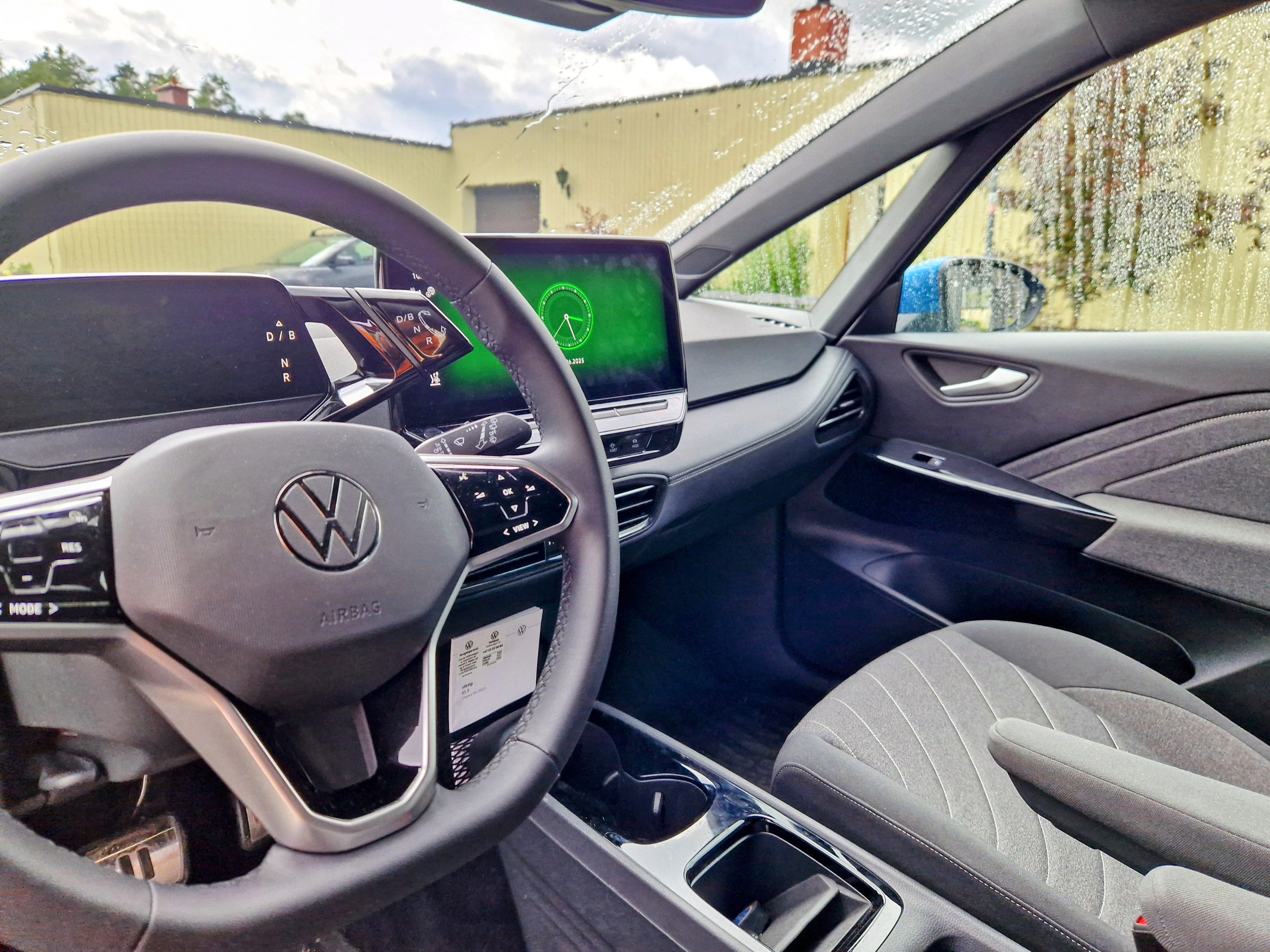 Volkswagen ID.3 Pro 2024, 58kwh (≈400 km rekkevidde), navi, ryggecam, park assist, matrix-lykter m.m. med Bluetooth audio