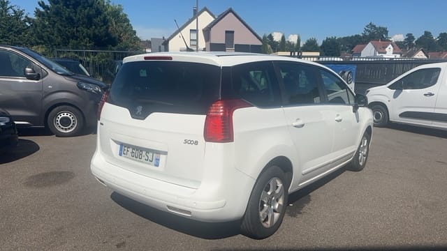 Peugeot 5008 avec Régulateur de vitesse