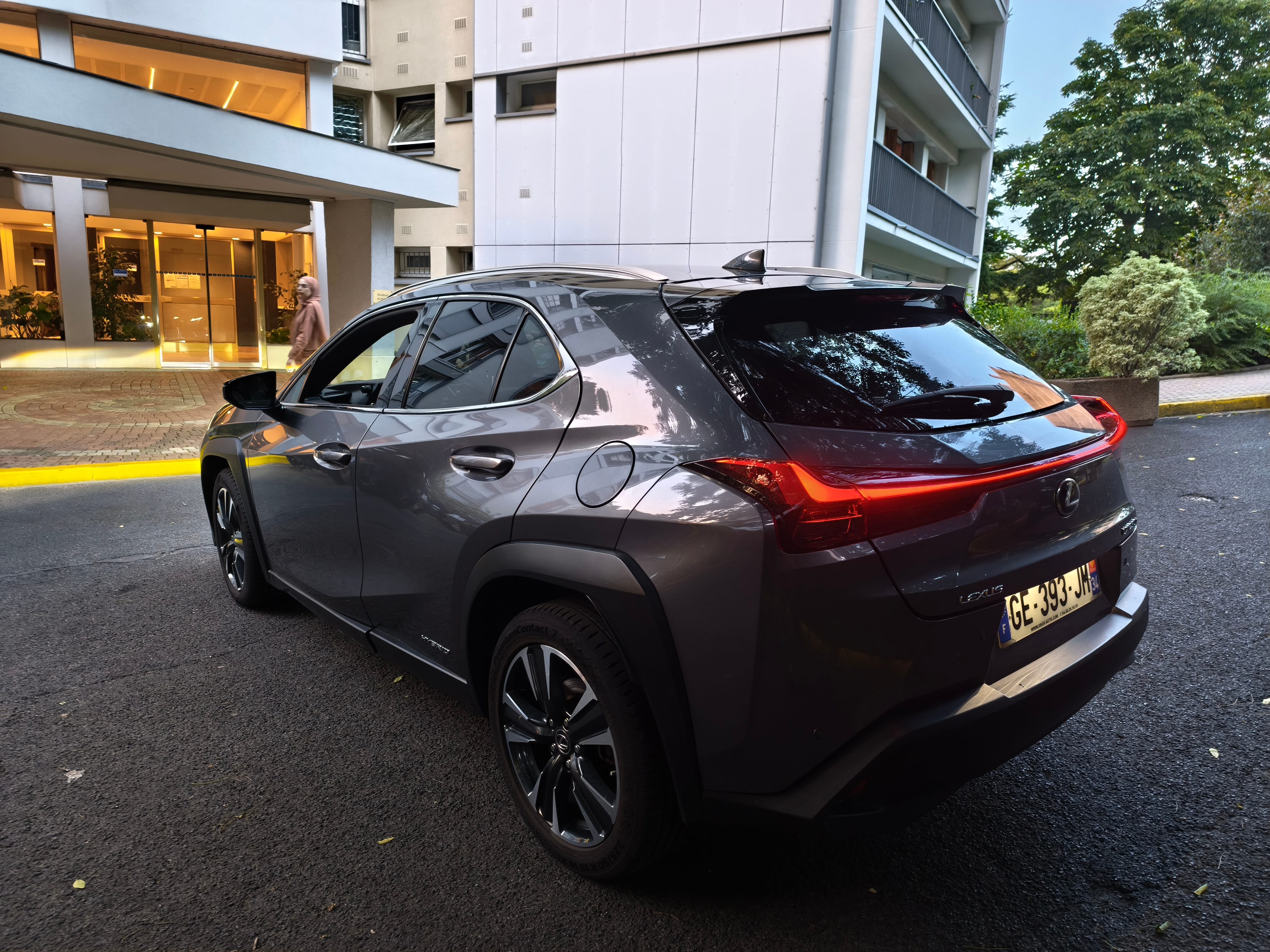 Lexus UX 250h avec Climatisation
