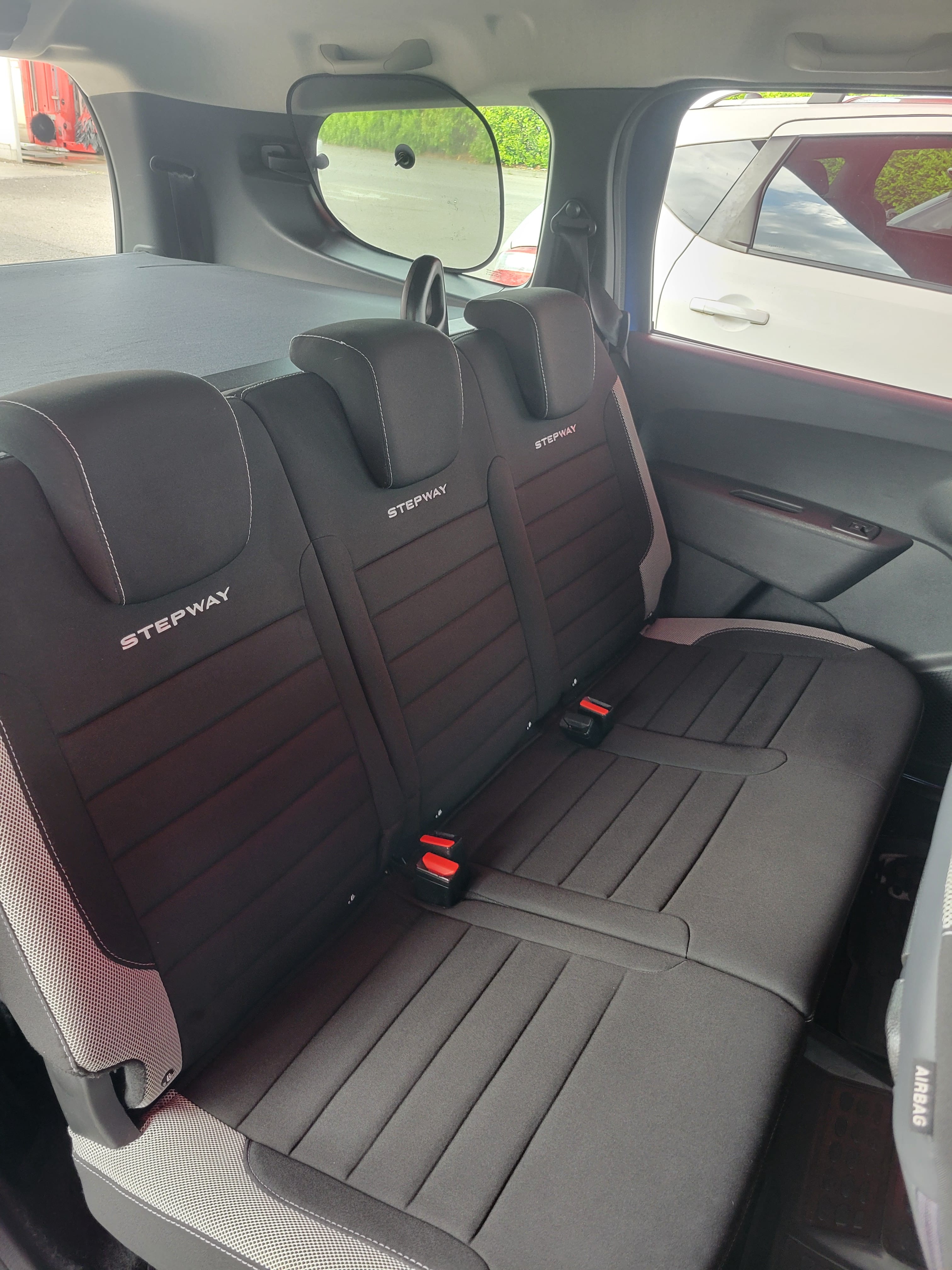 Dacia Lodgy 1.5 BlueDci STEPWAY avec Apple CarPlay