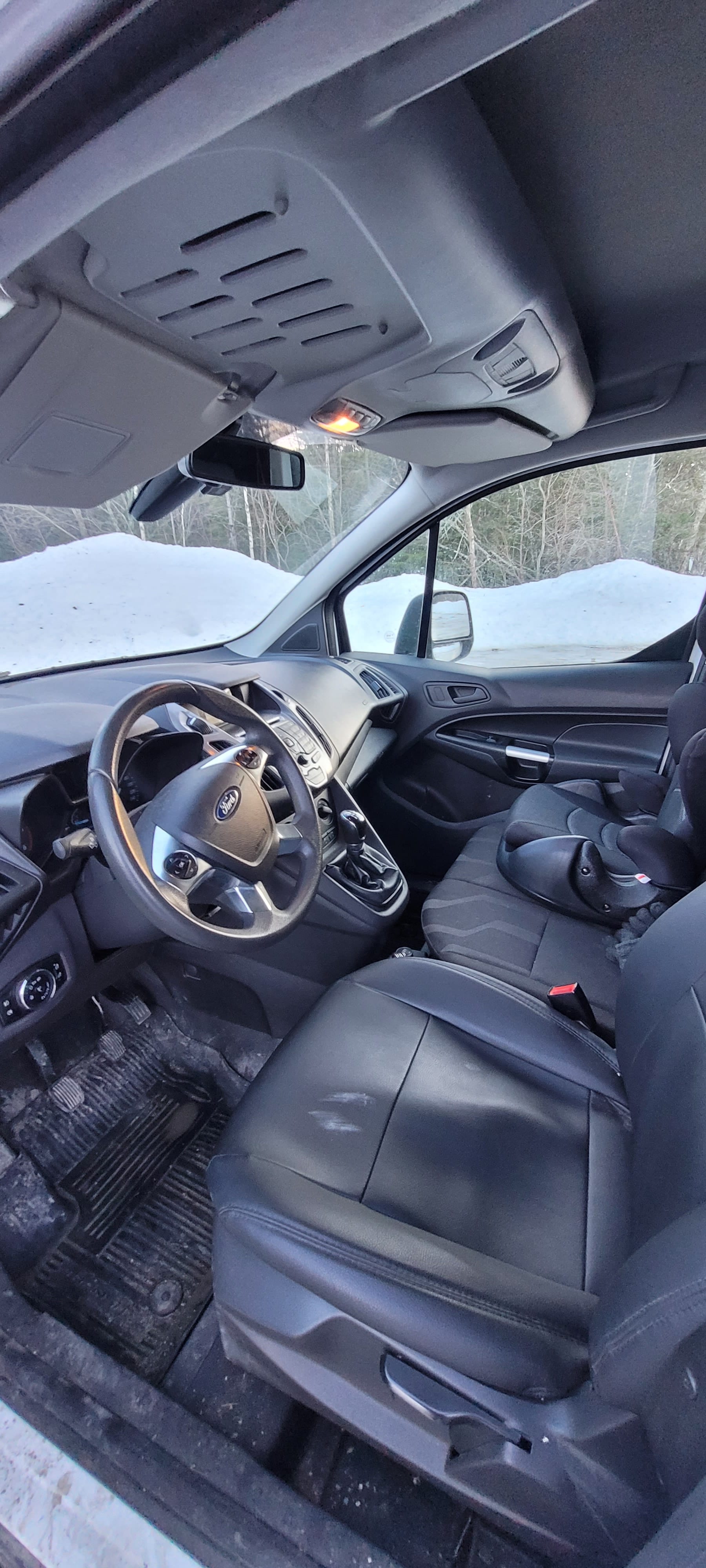 Ford Transit Connect XL with Hitch