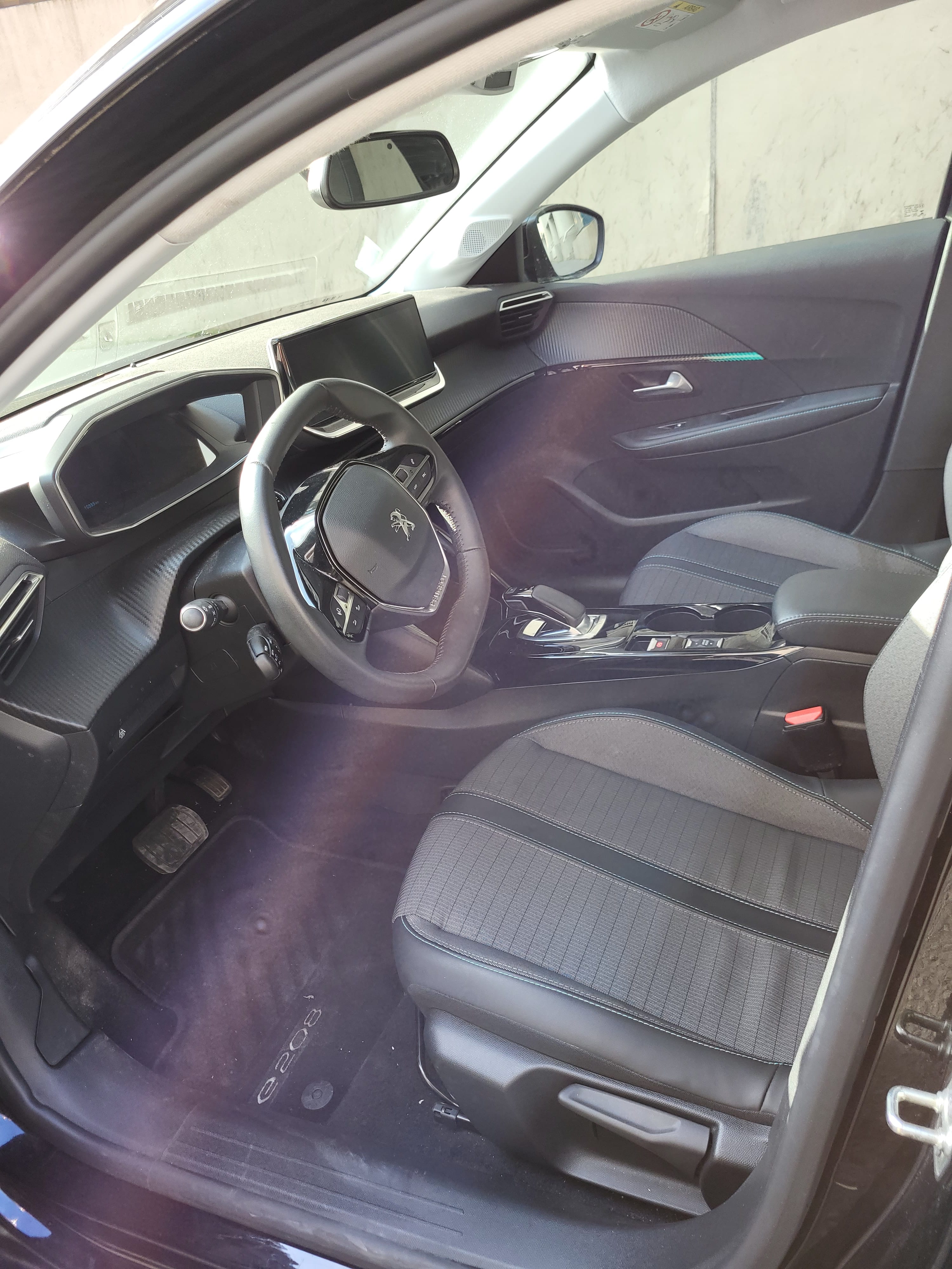 Peugeot 208 Electrique 50 kWh BVA ALLURE BUSINESS avec Apple CarPlay