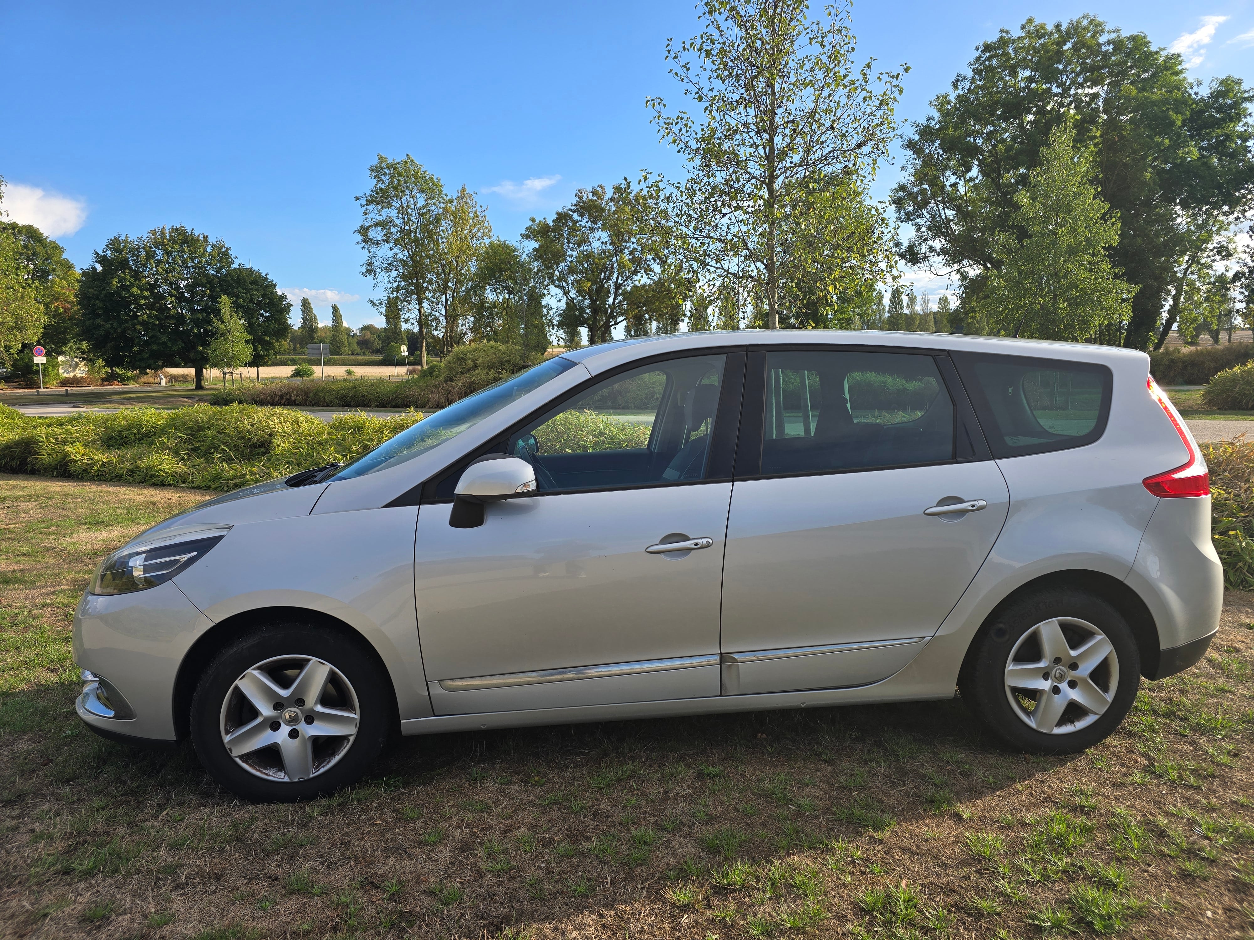 Renault Grand Scenic 1.5 dci 7 places avec Climatisation