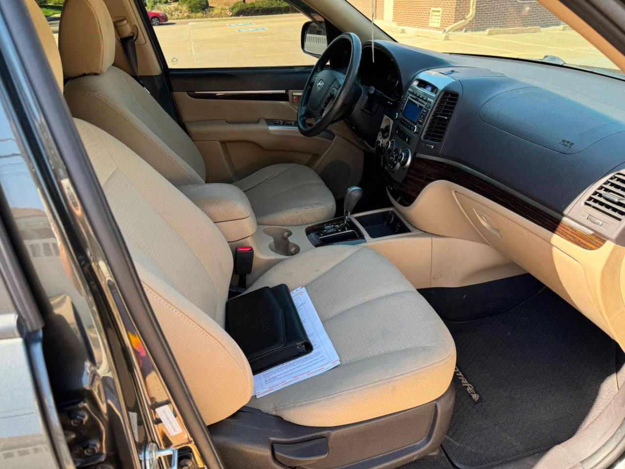 Hyundai Santa Fe GLS with Roof box