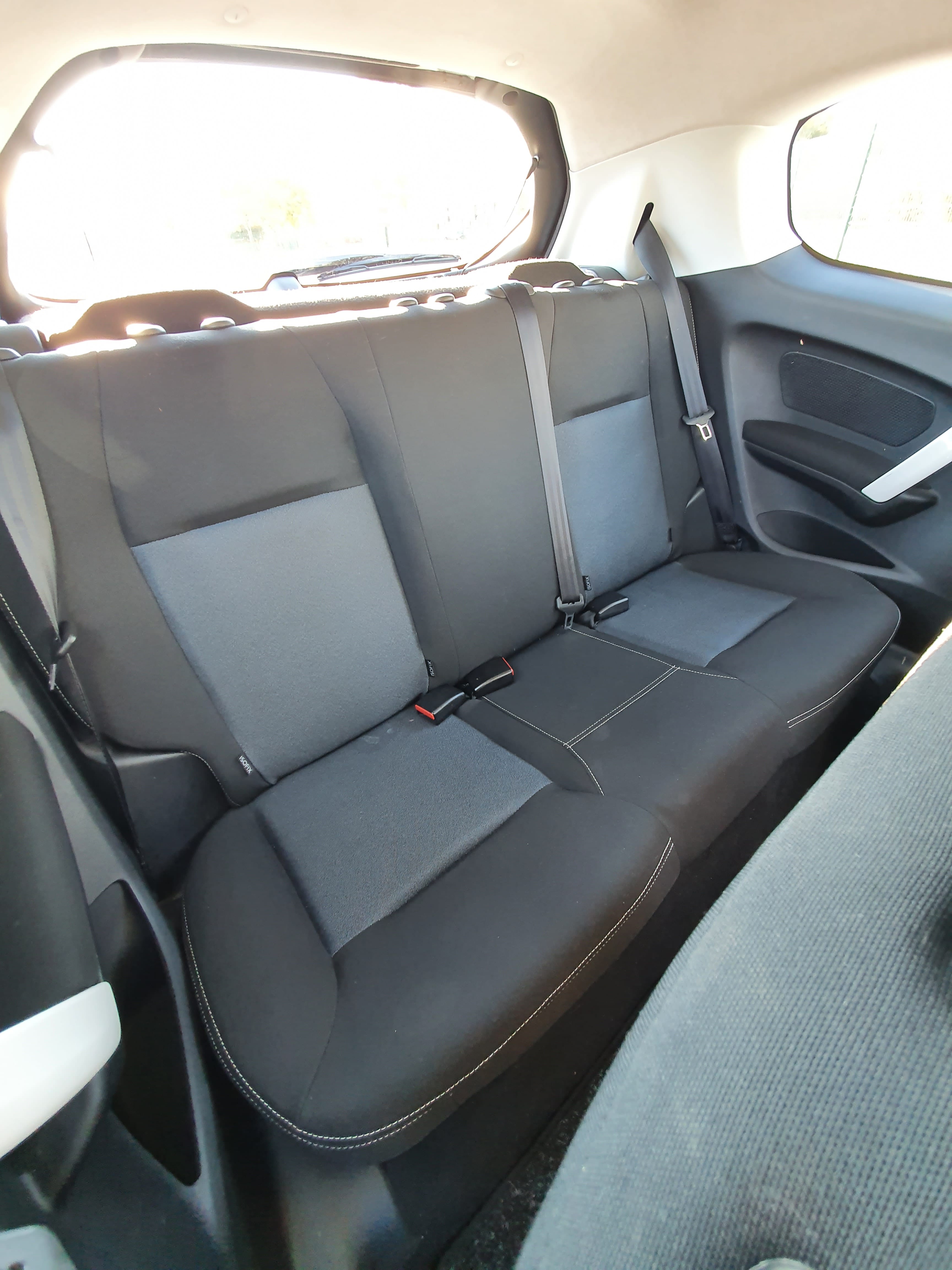 Peugeot 208 avec Pneus neige