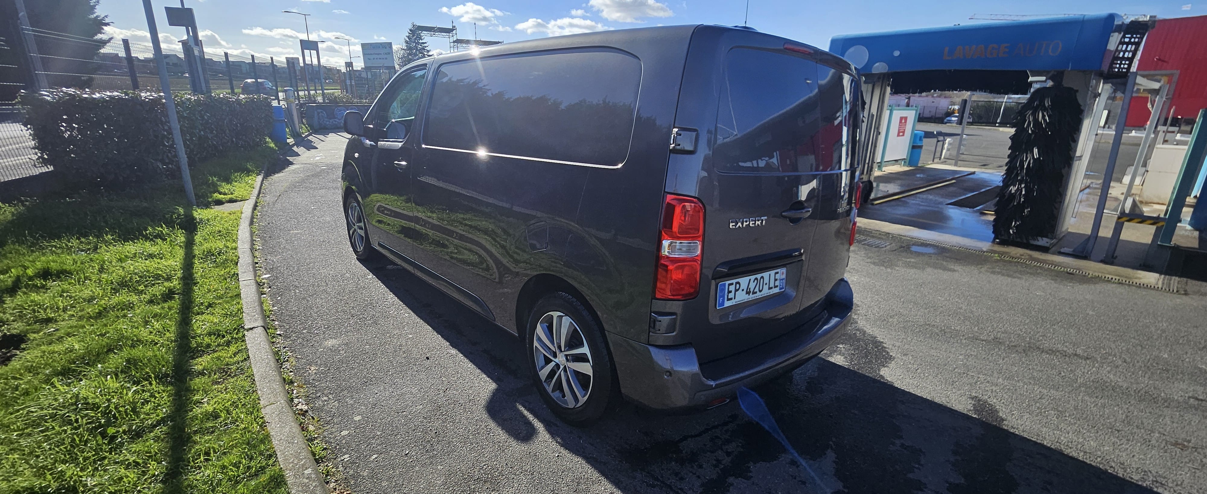 Peugeot Expert 2.0HDI avec GPS