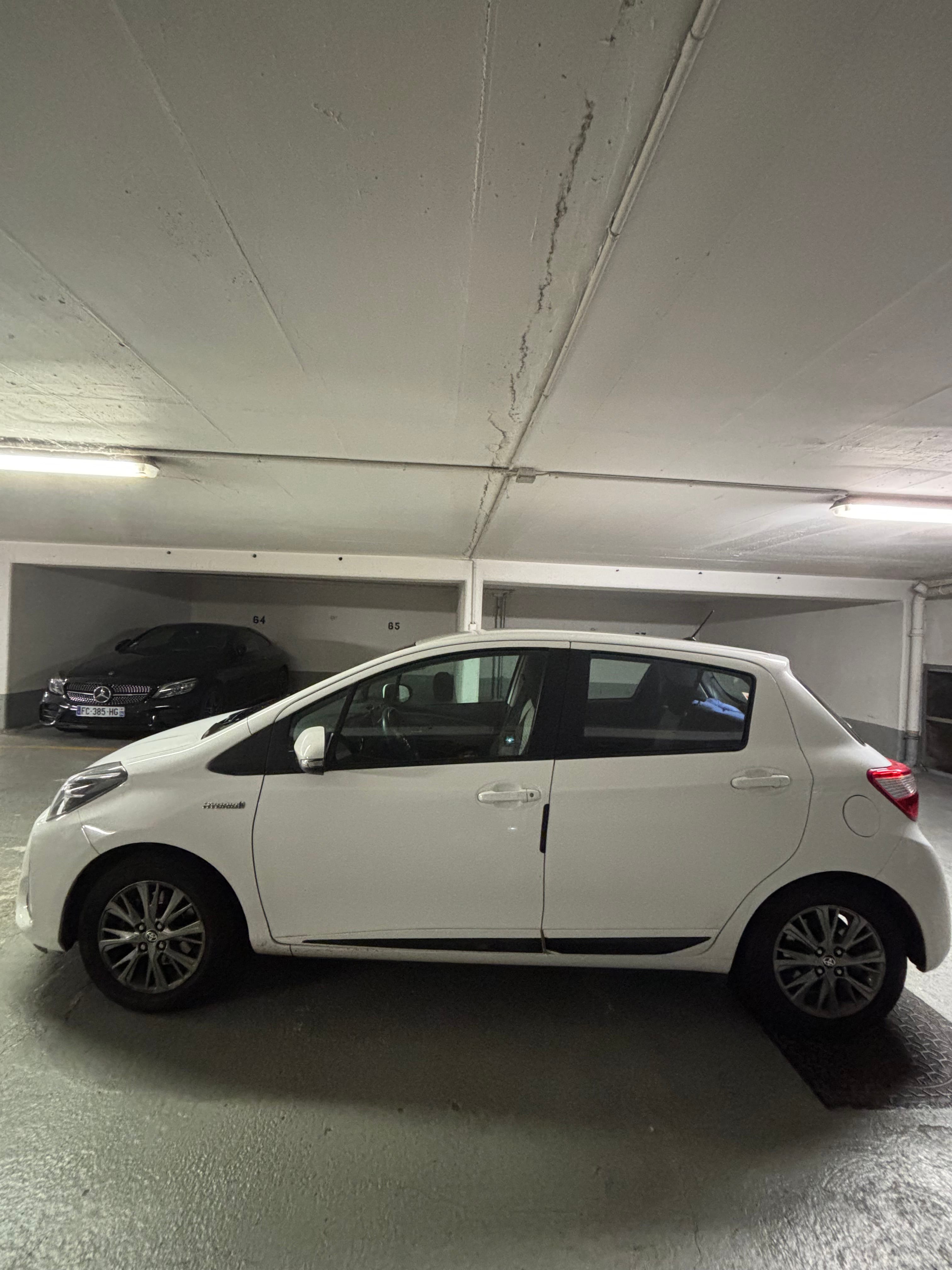 Toyota Yaris Hybride avec Climatisation