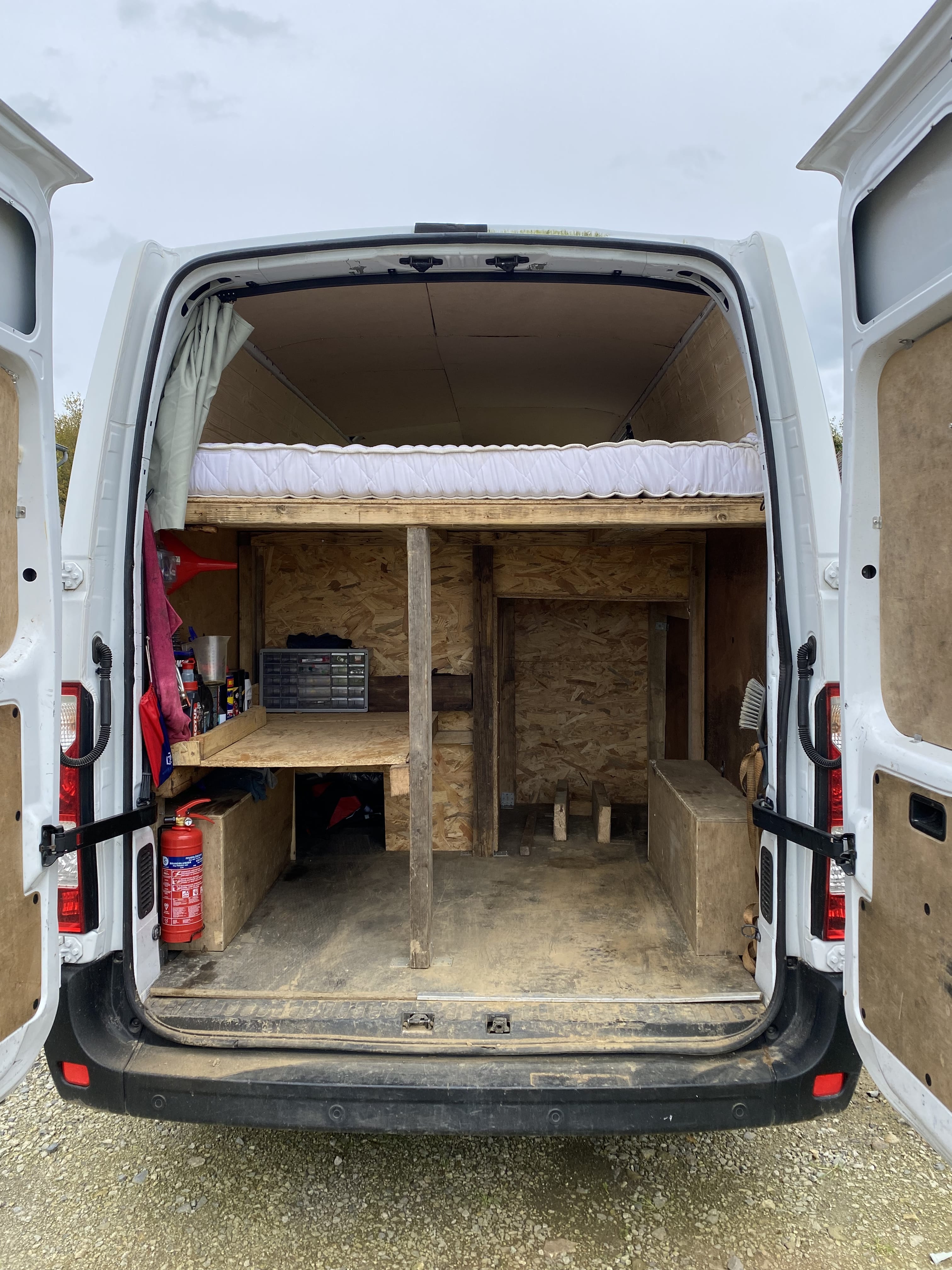 Nissan NV400 avec GPS