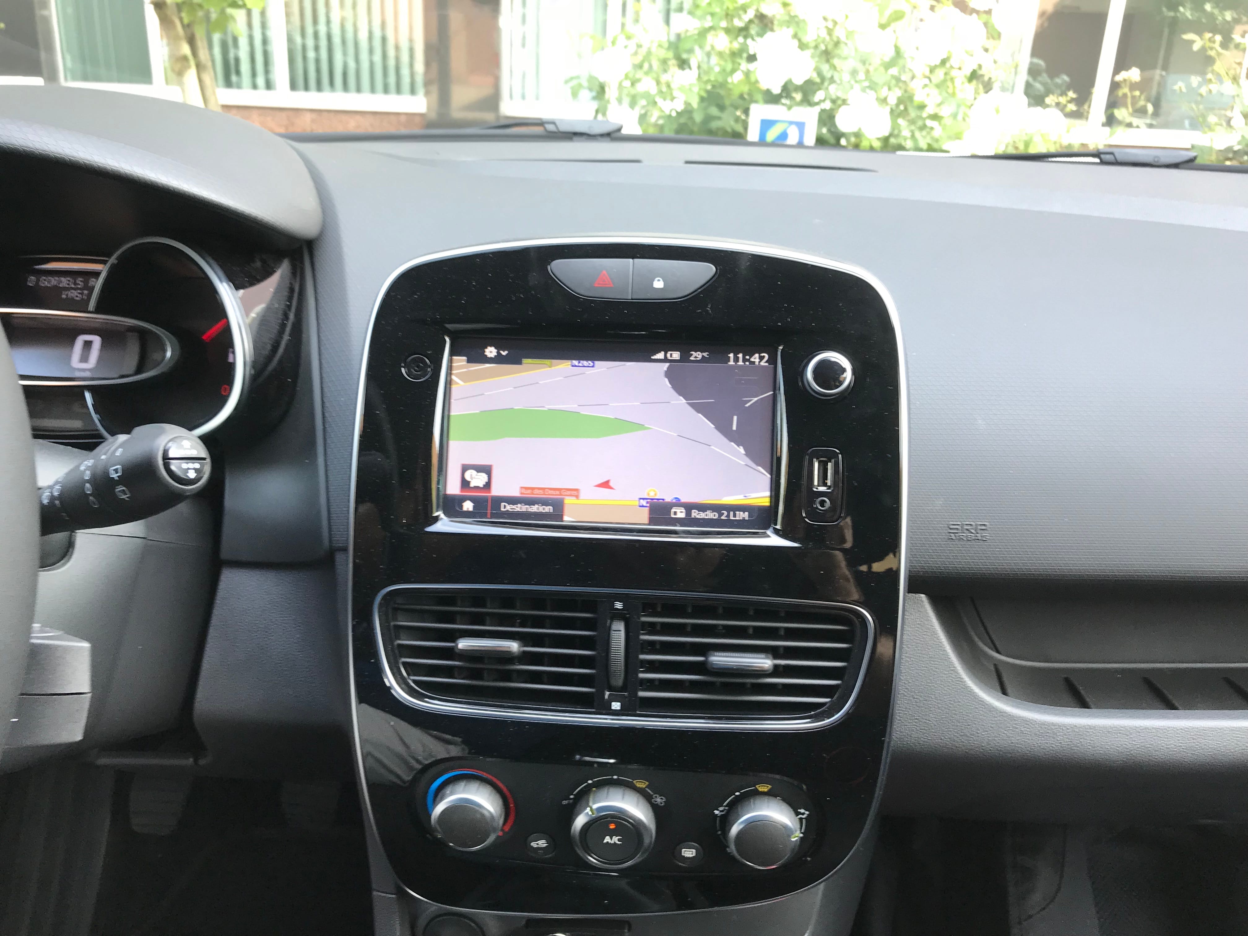 Renault Clio Parking Bruxelles - Gare du Midi avec Régulateur de vitesse